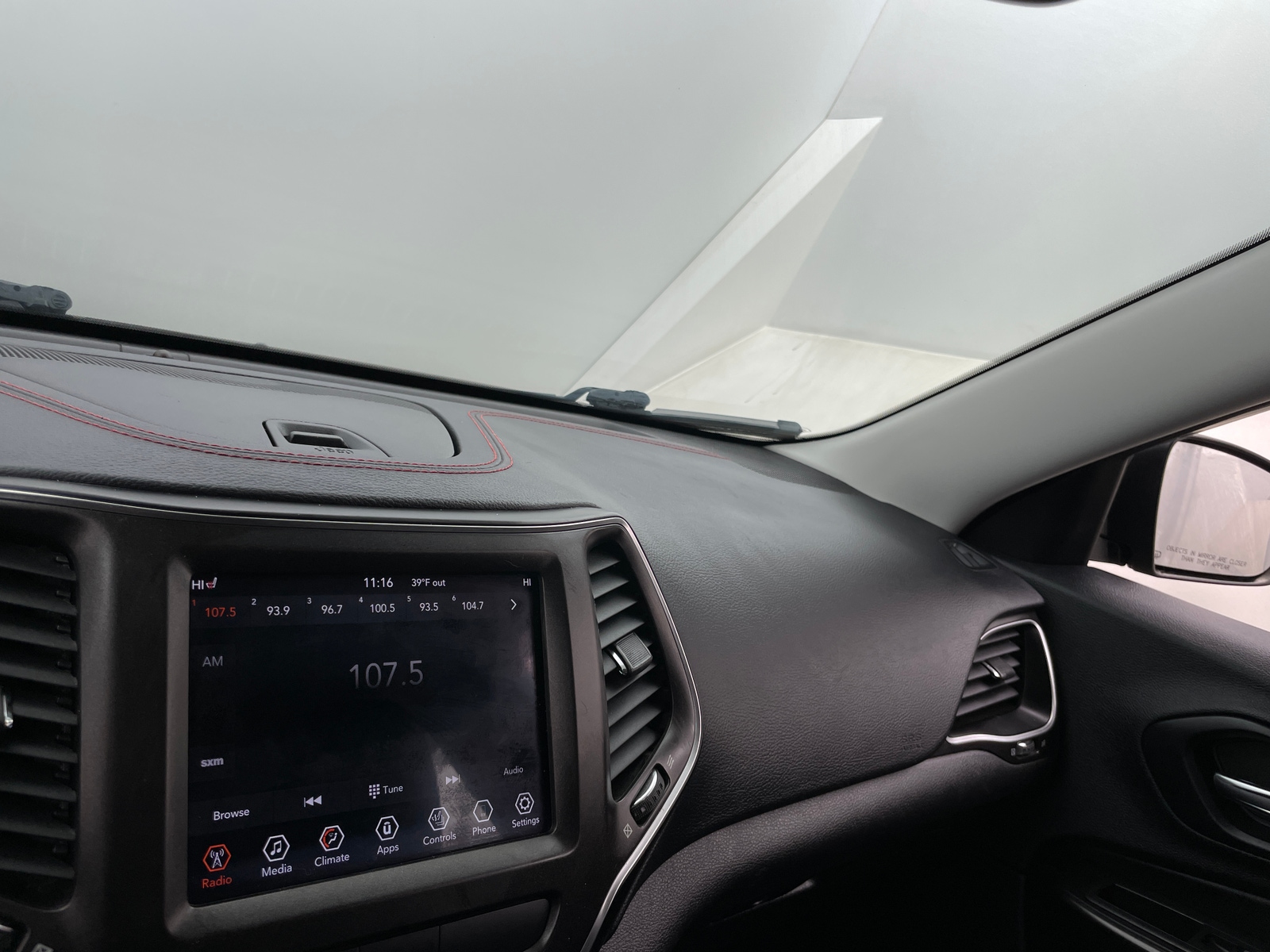 Thumbnail: 2019 Jeep Cherokee - 4