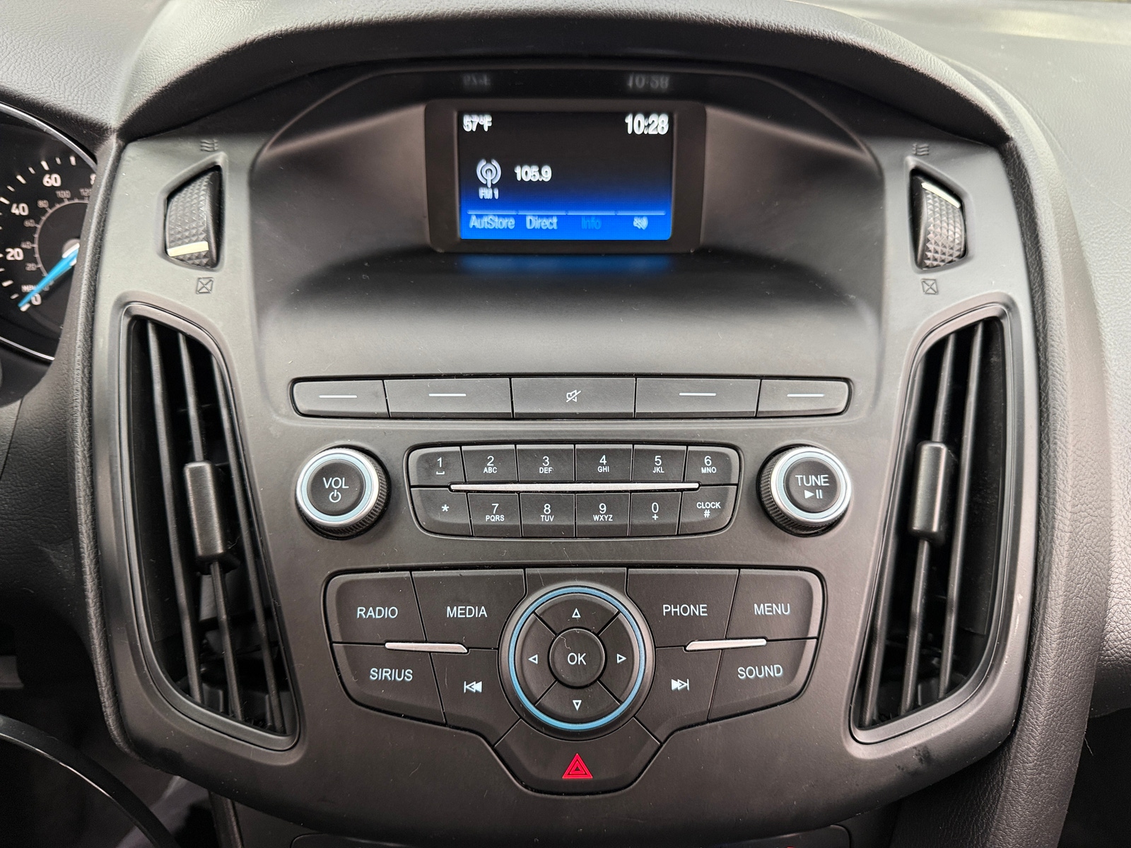 Thumbnail: 2018 Ford Focus - 4