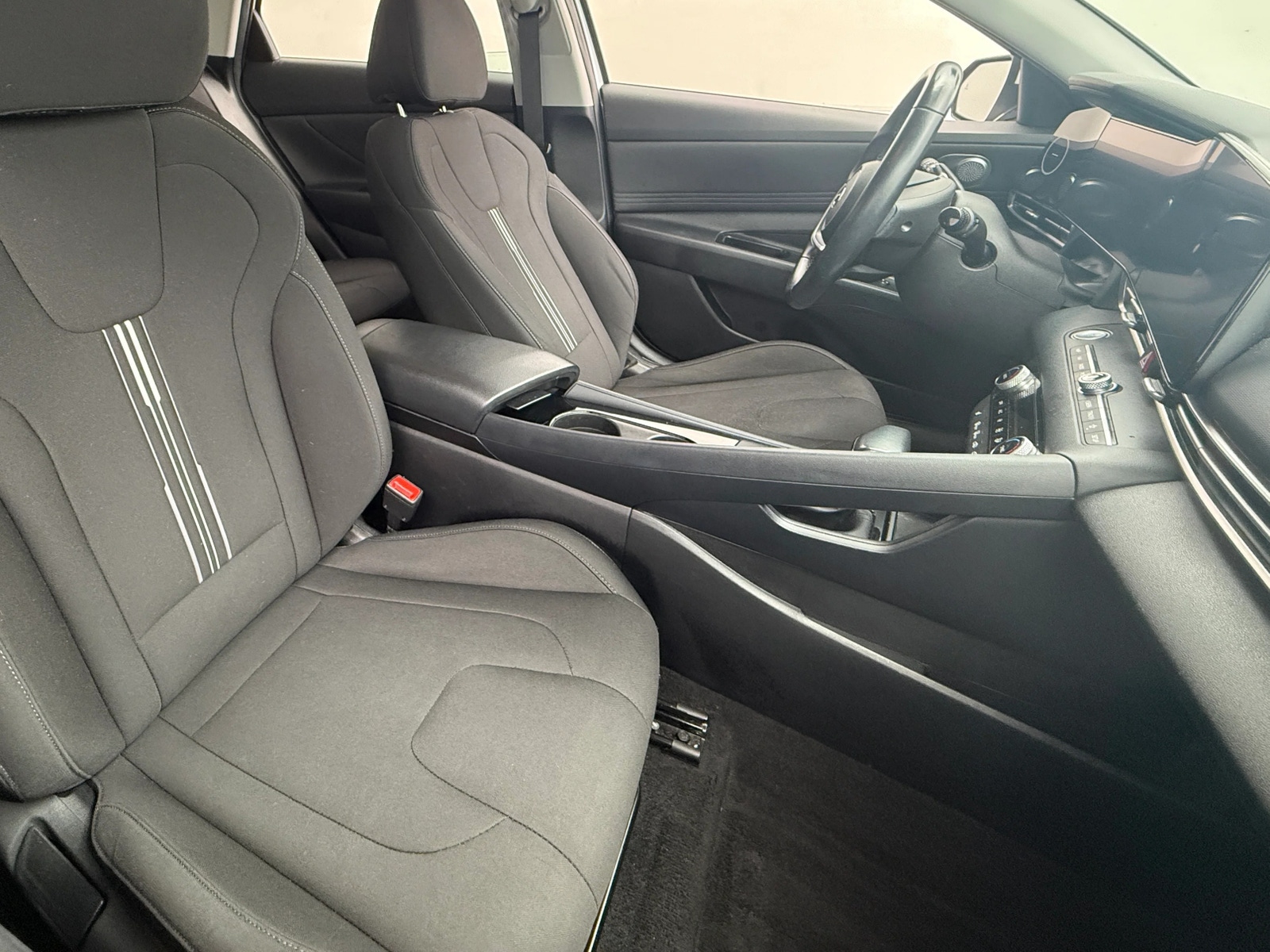 Thumbnail: 2023 Hyundai Elantra - 2