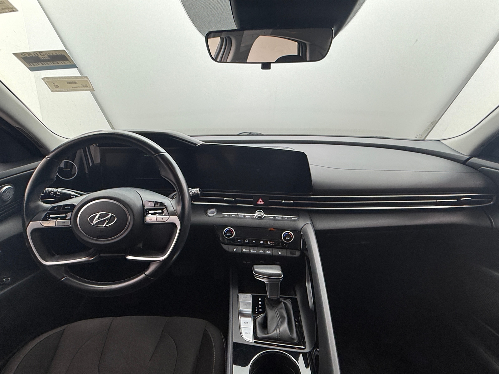 Thumbnail: 2023 Hyundai Elantra - 3