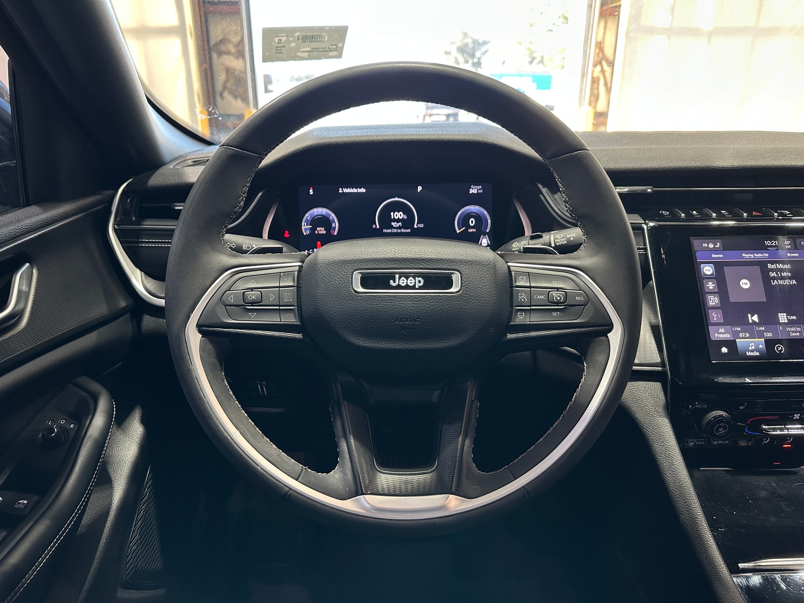 Thumbnail: 2023 Jeep Grand Cherokee - 4