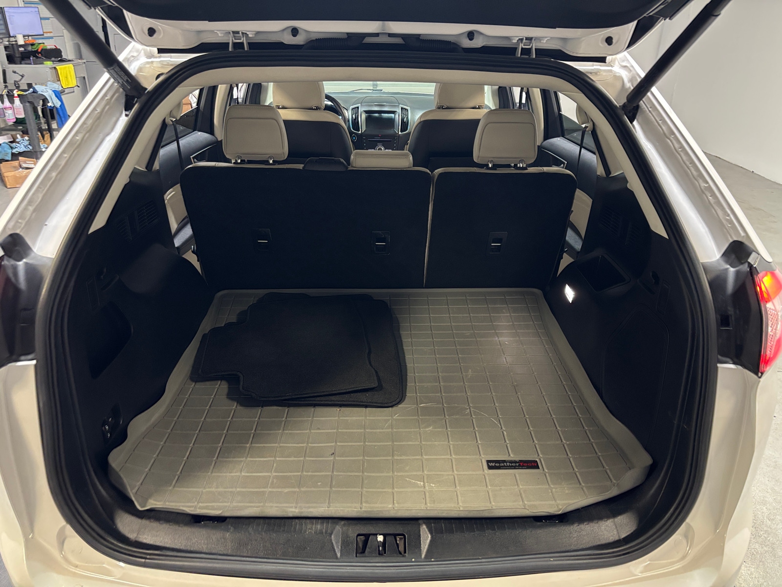 Thumbnail: 2018 Ford Edge - 6