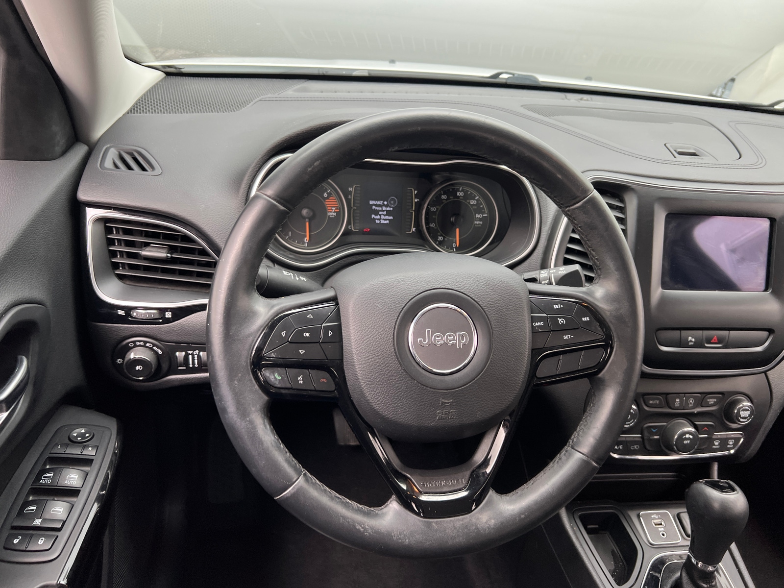 Thumbnail: 2019 Jeep Cherokee - 5