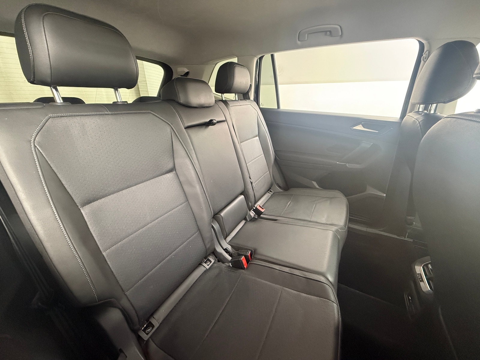 Thumbnail: 2018 Volkswagen Tiguan - 5