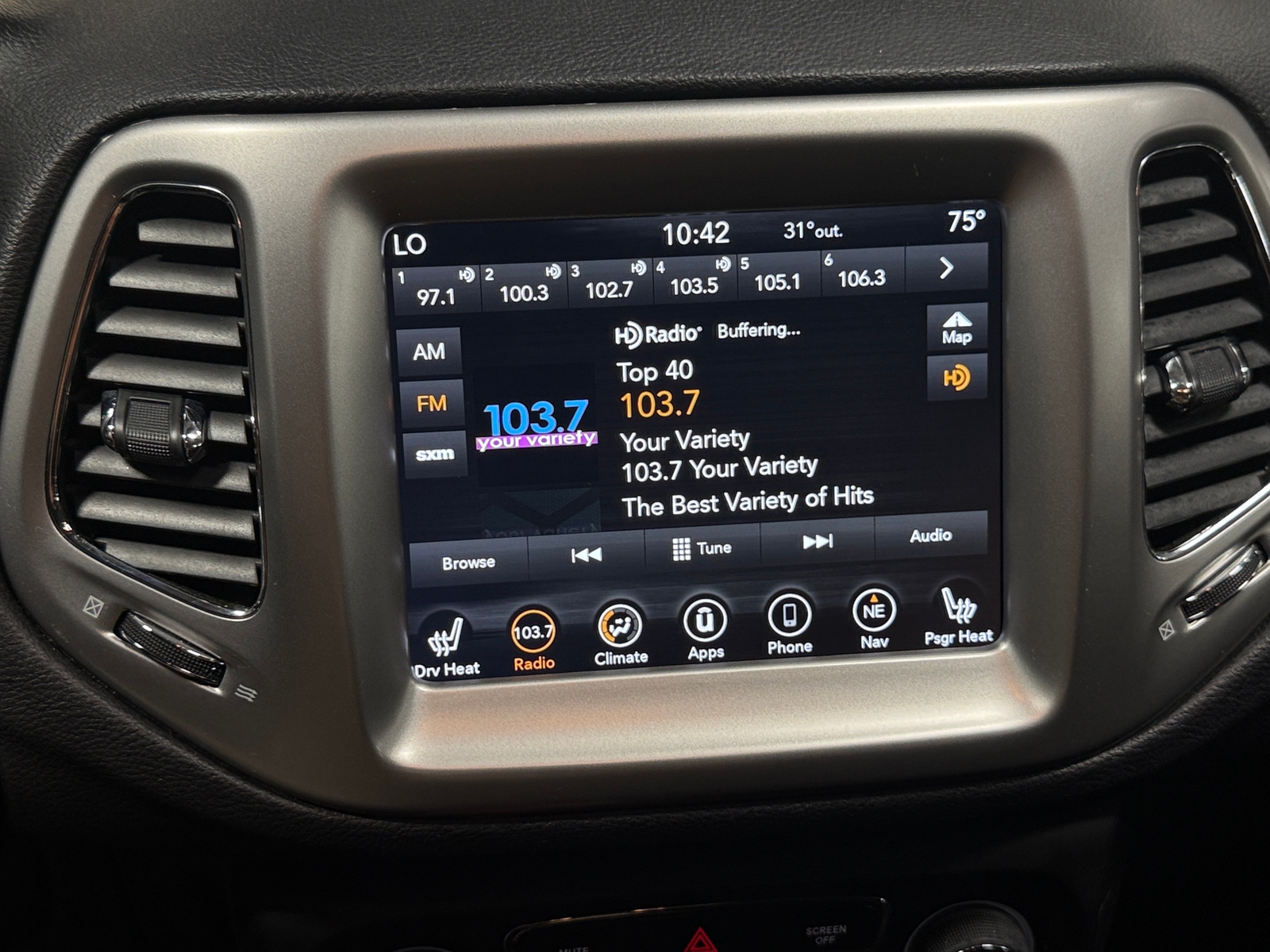 Thumbnail: 2018 Jeep Compass - 4