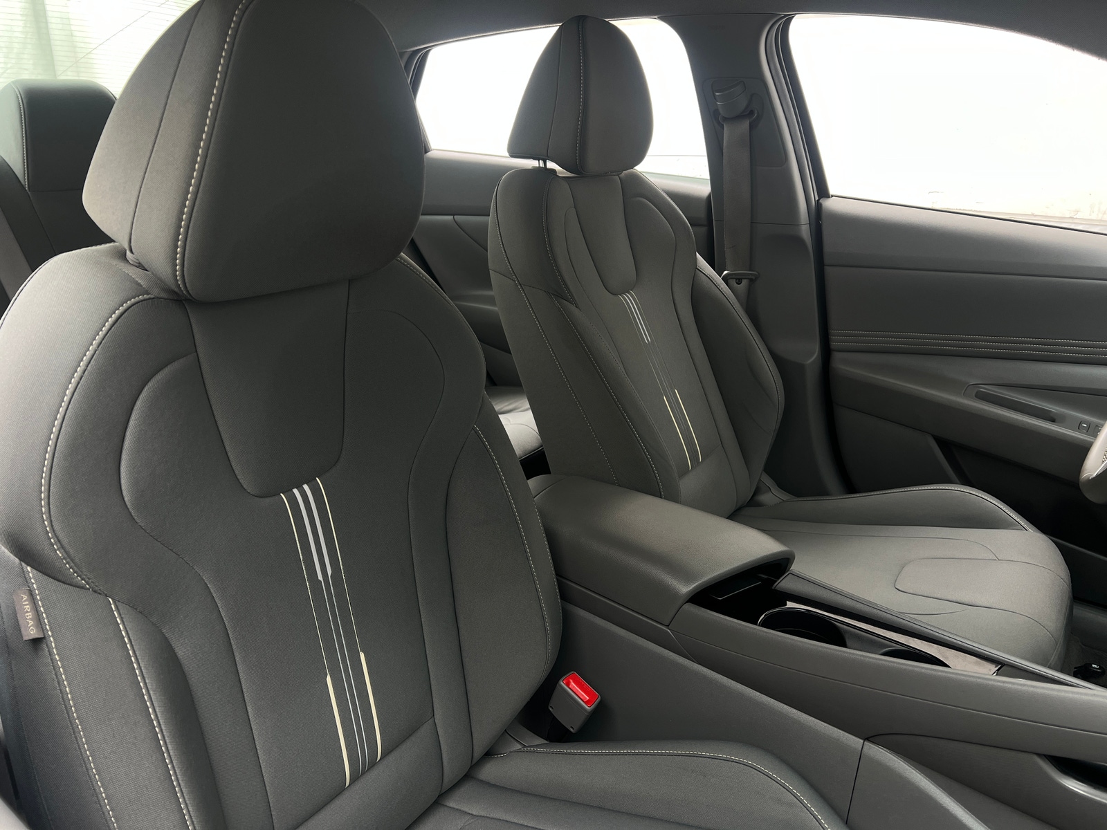 Thumbnail: 2023 Hyundai Elantra - 2