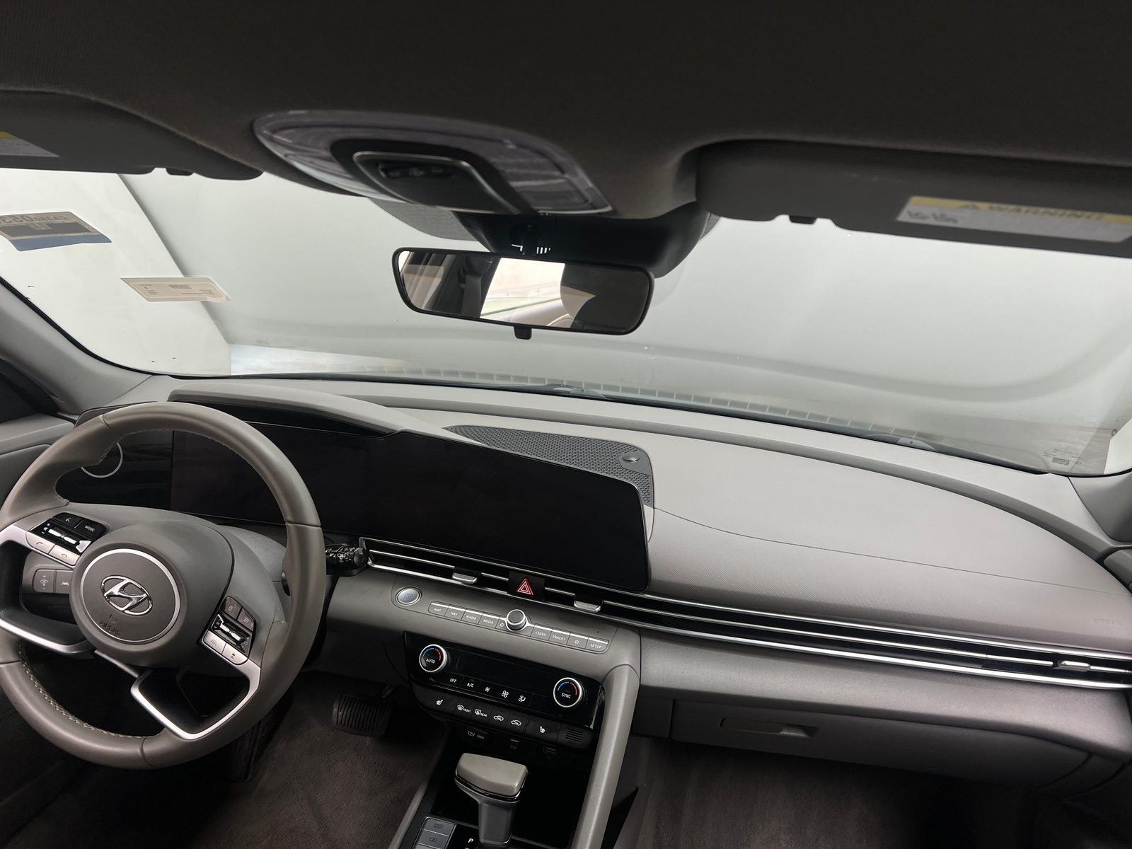 Thumbnail: 2023 Hyundai Elantra - 3