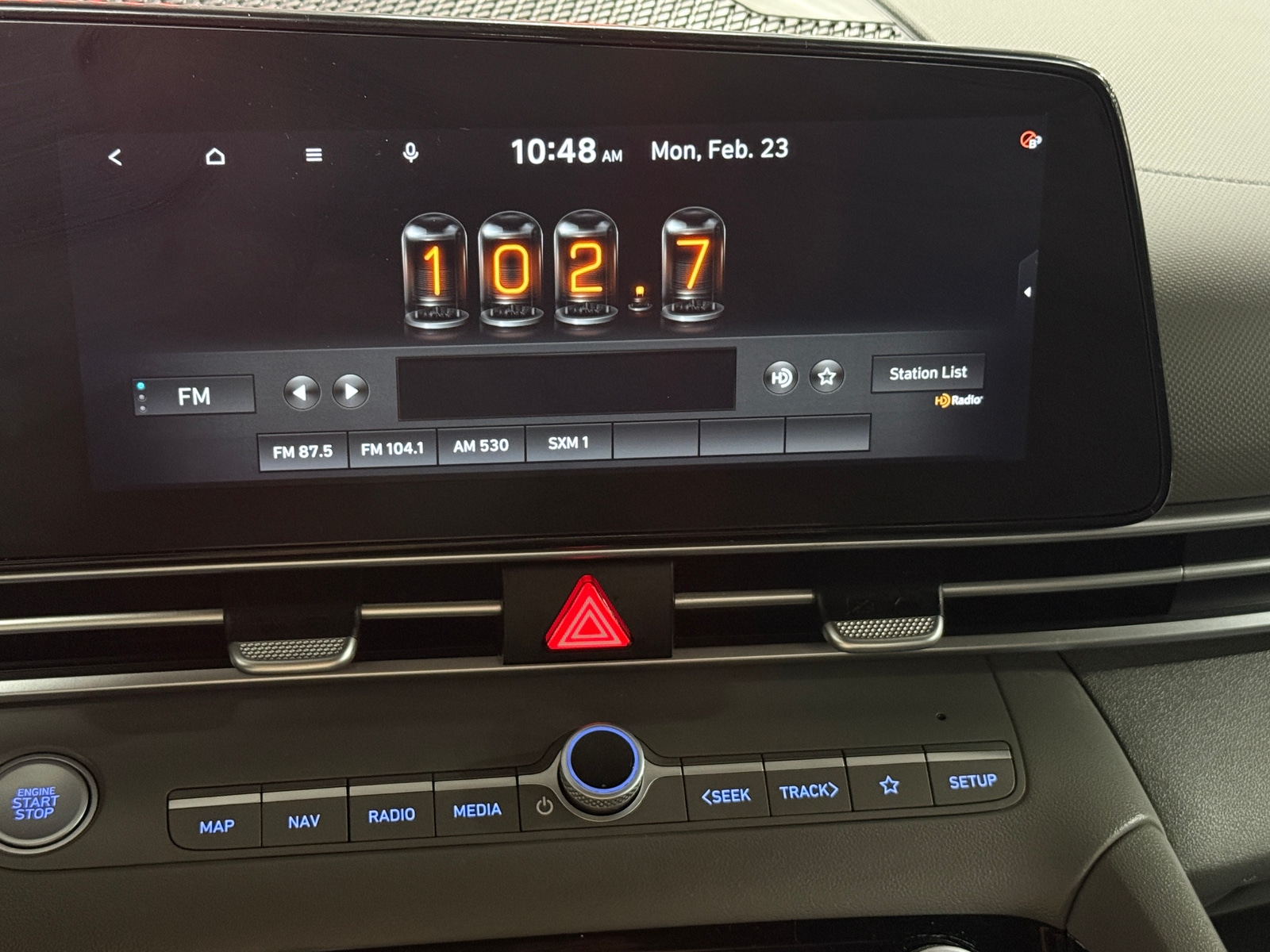 Thumbnail: 2023 Hyundai Elantra - 4