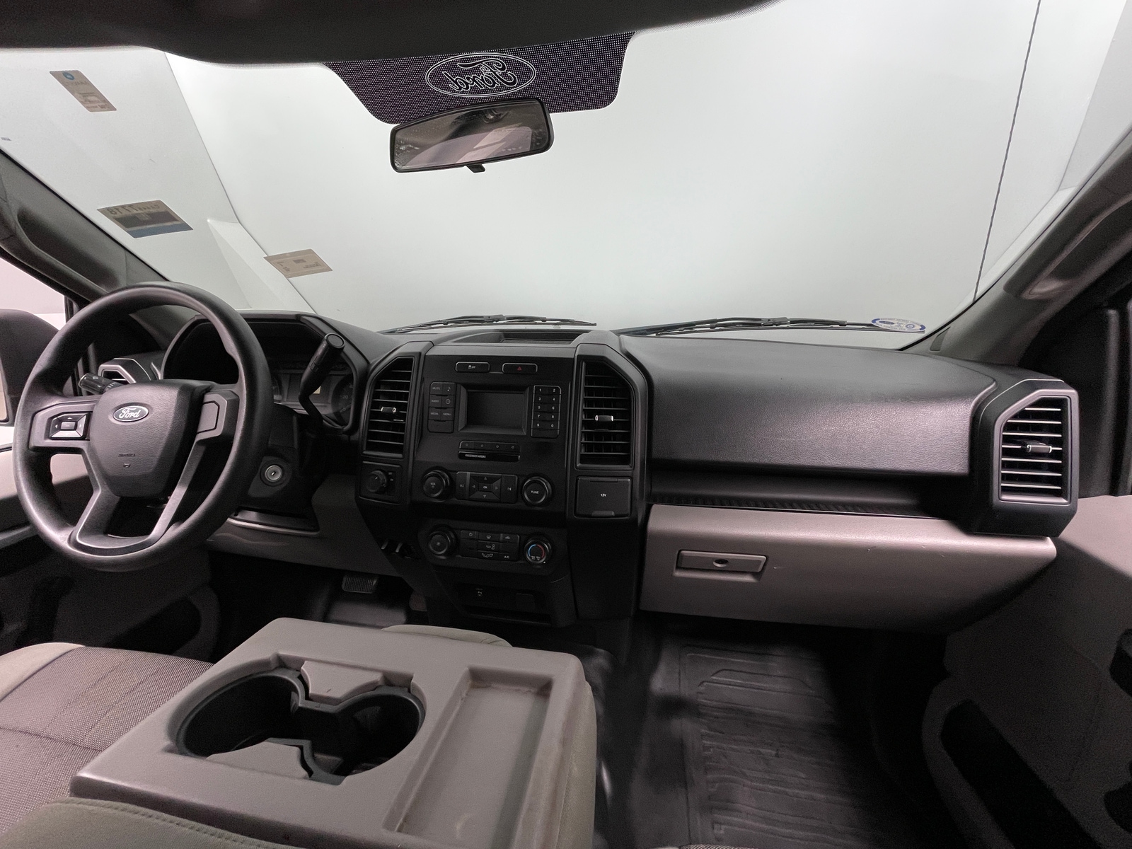 Thumbnail: 2016 Ford Econoline - 3