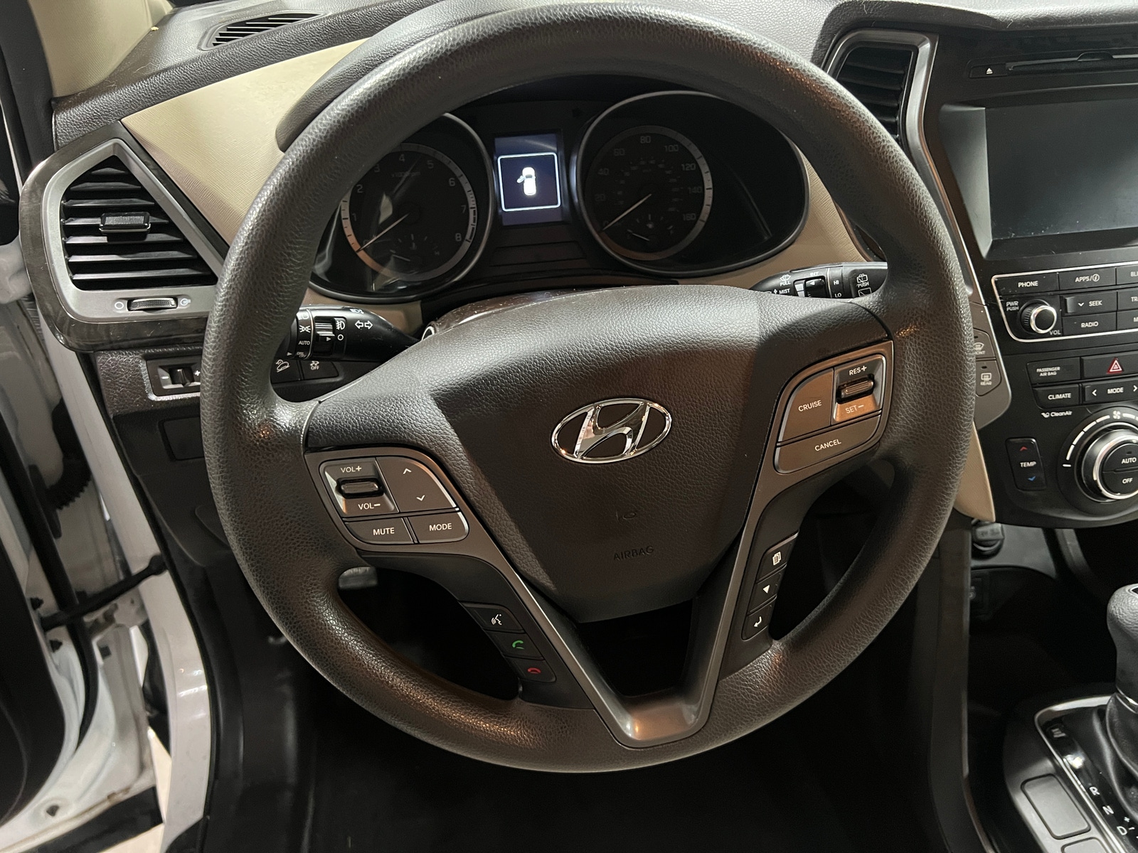 Thumbnail: 2017 Hyundai Santa Fe - 5