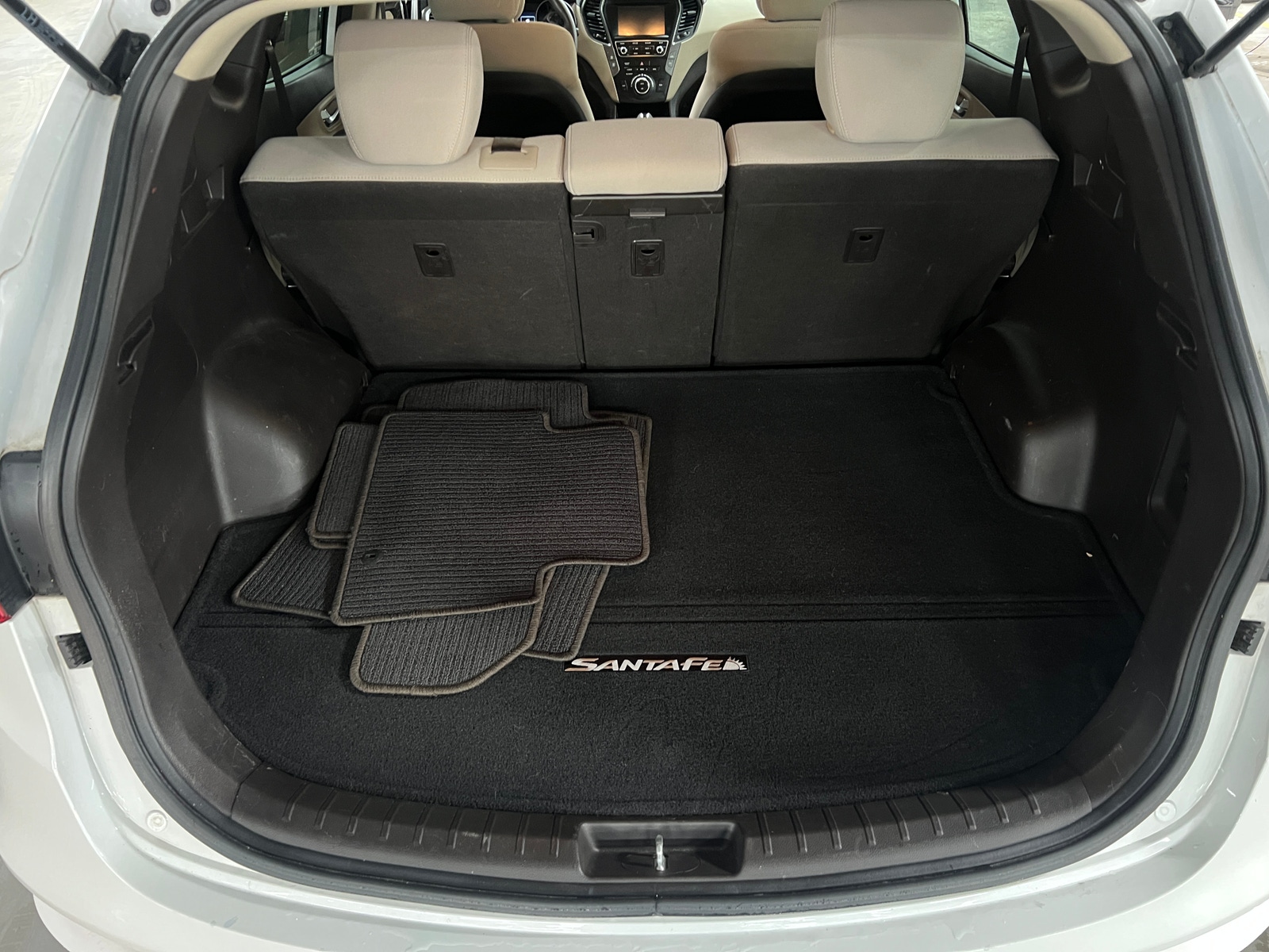 Thumbnail: 2017 Hyundai Santa Fe - 7