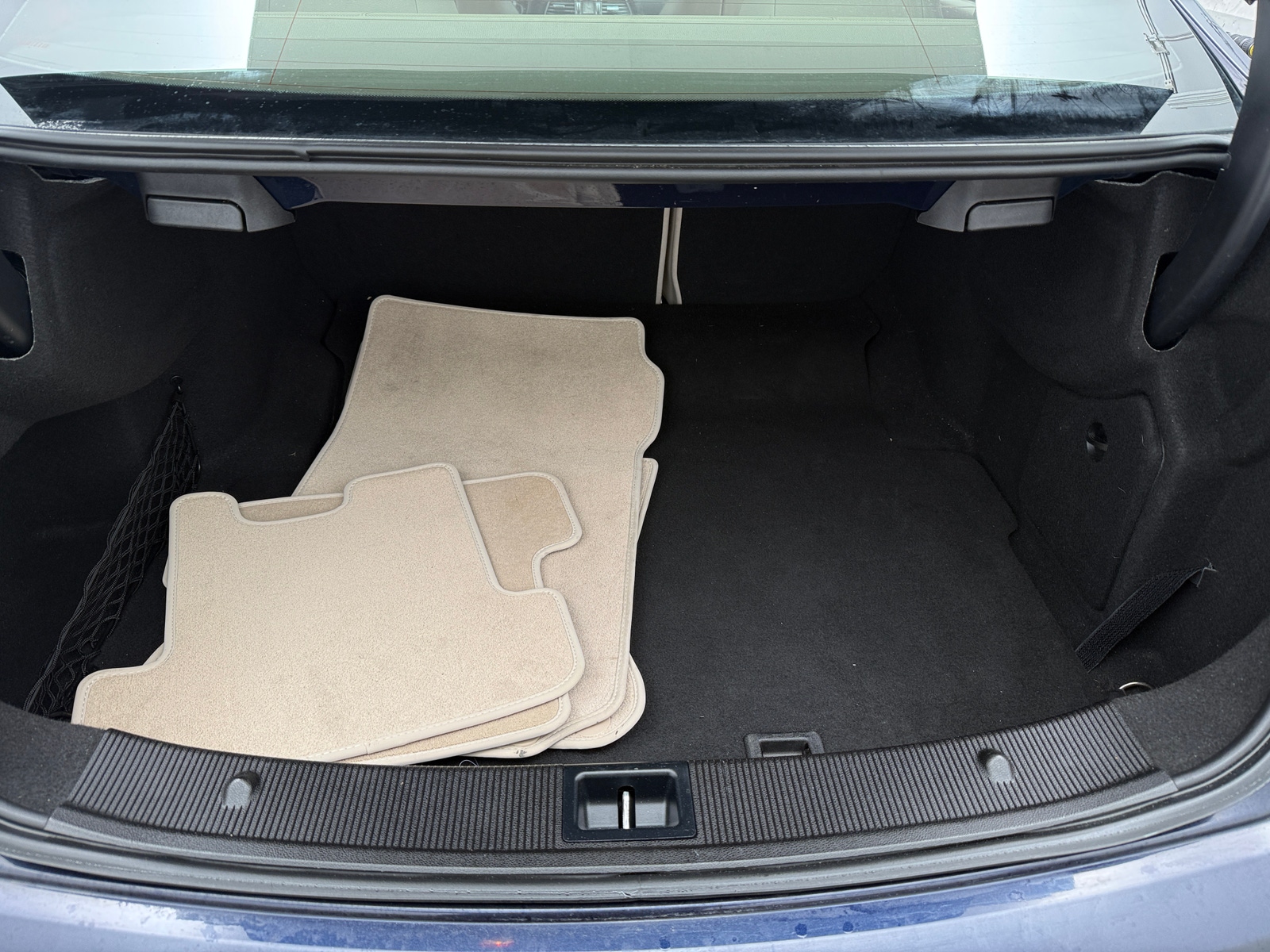 Thumbnail: 2017 Mercedes-Benz E-Class - 4