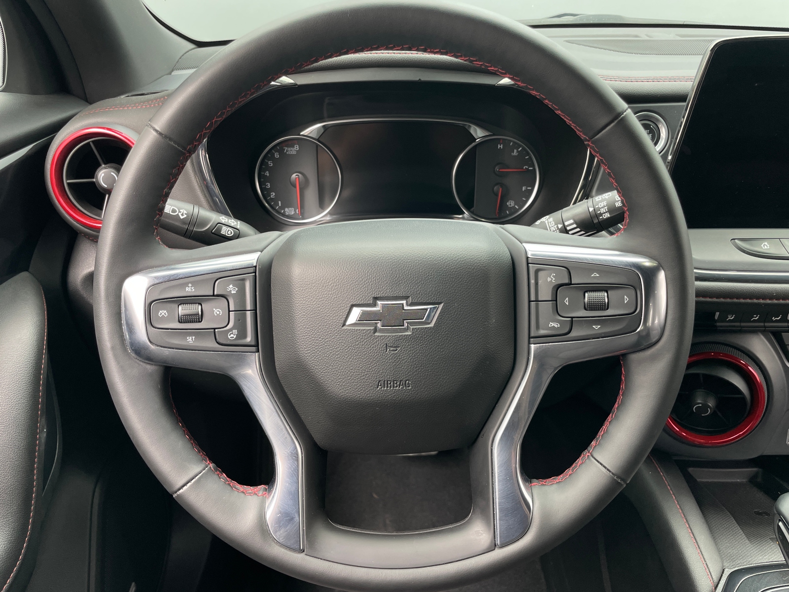 Thumbnail: 2025 Chevrolet Blazer - 4