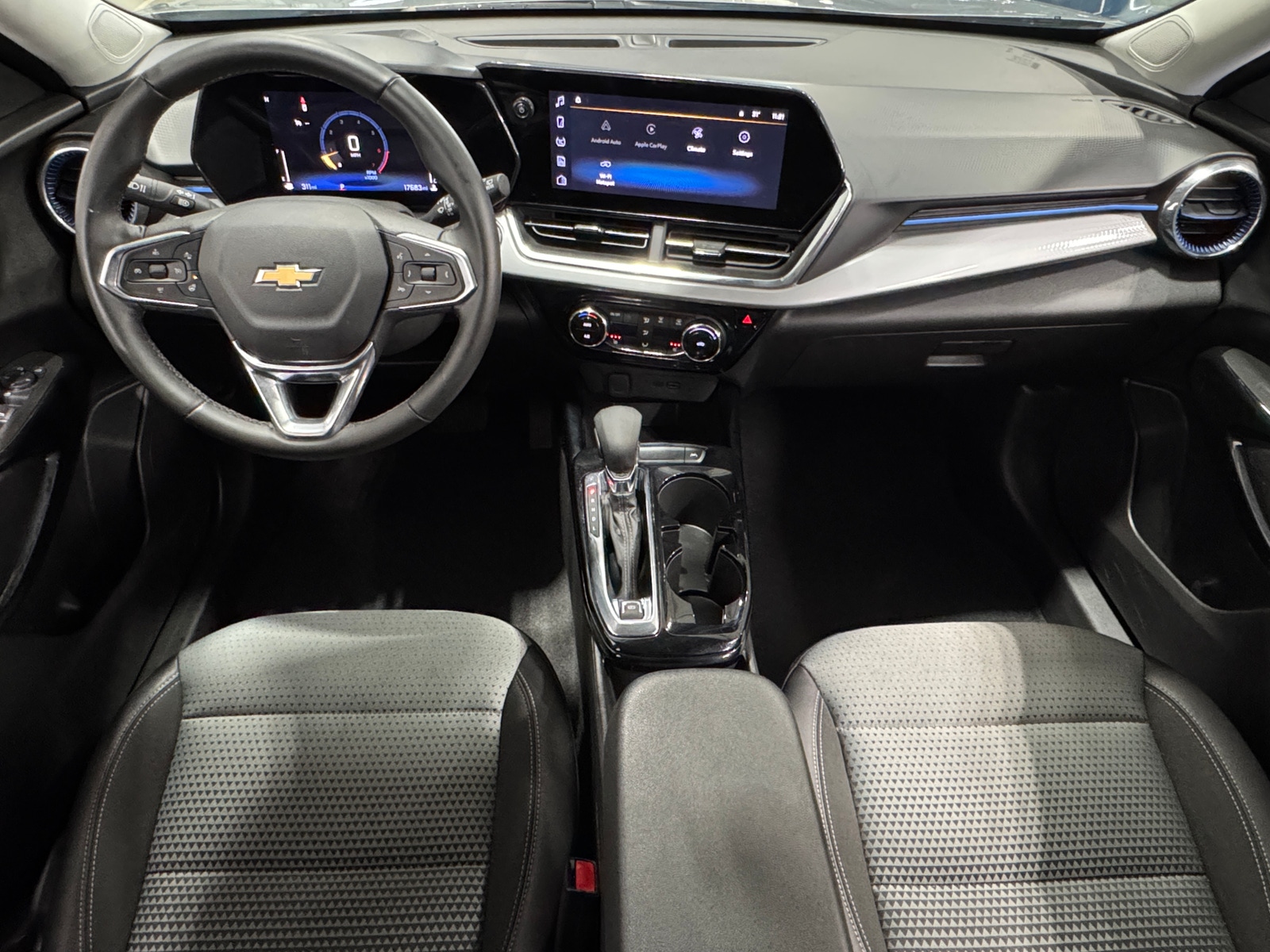 Thumbnail: 2025 Chevrolet Trax - 3