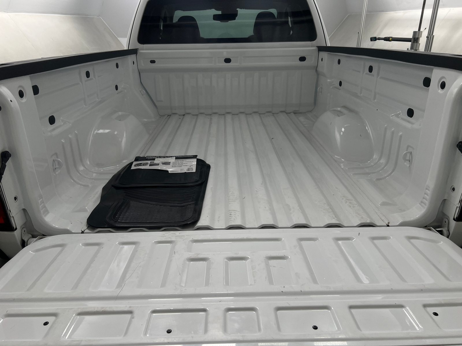 Thumbnail: 2022 Chevrolet Colorado - 6