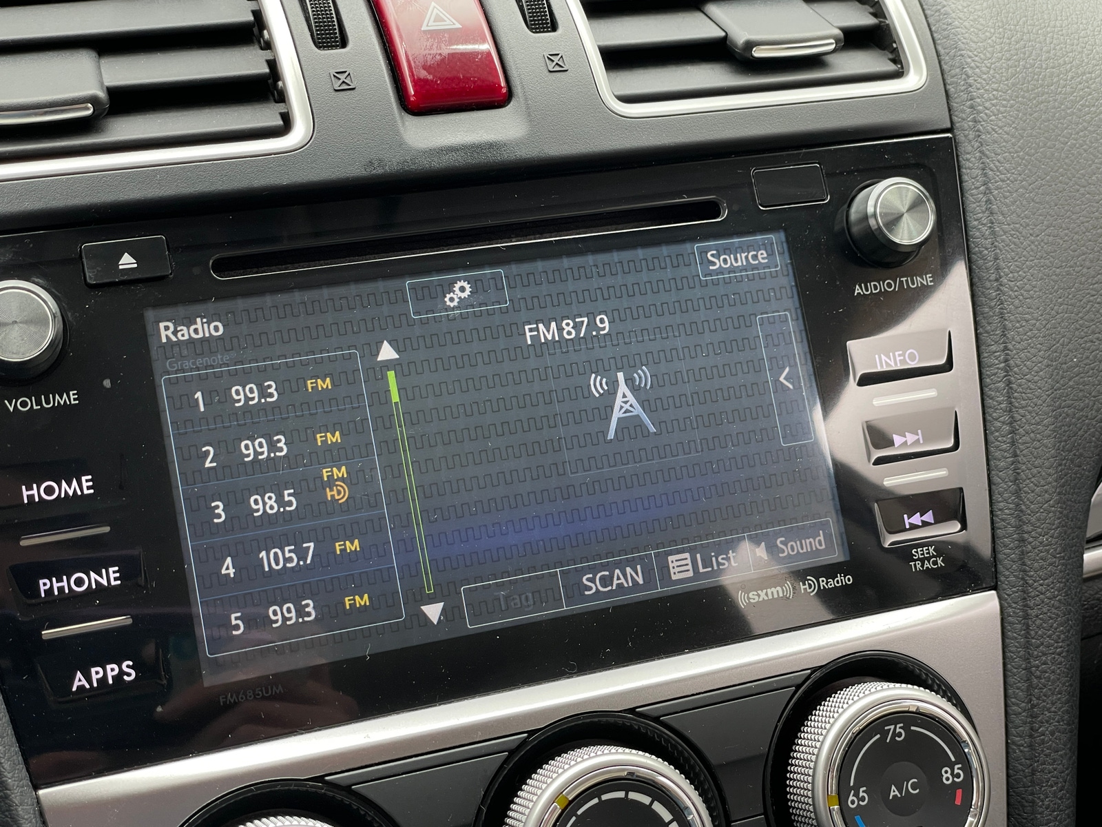 Thumbnail: 2017 Subaru Crosstrek - 3