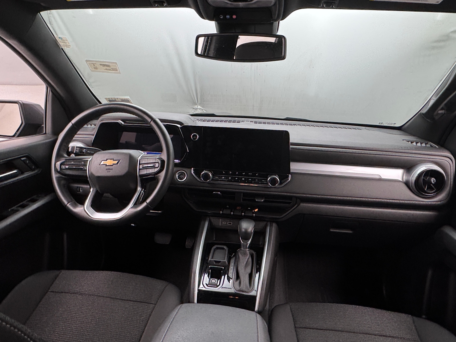 Thumbnail: 2024 Chevrolet Colorado - 3