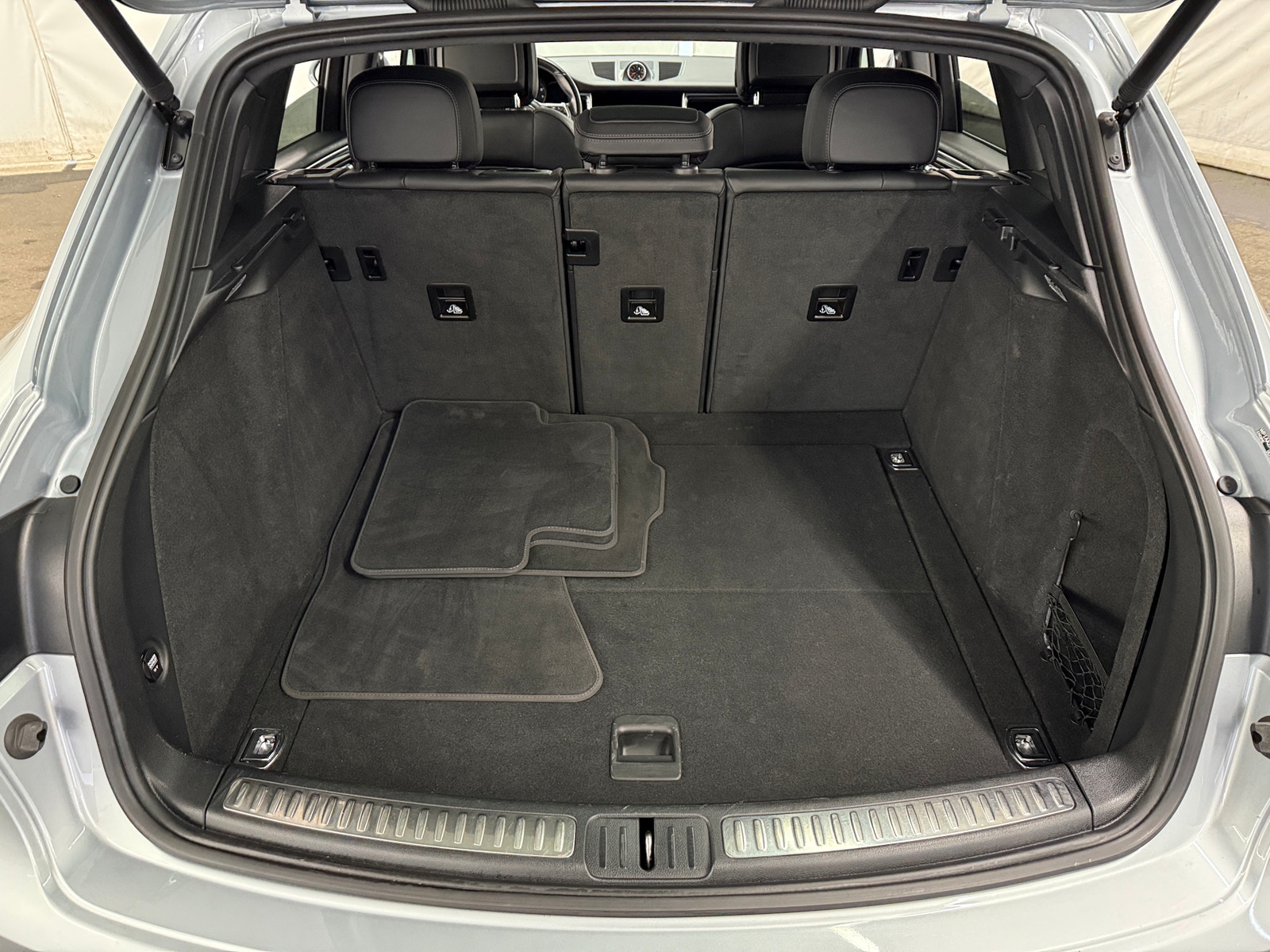 Thumbnail: 2019 Porsche Macan - 6