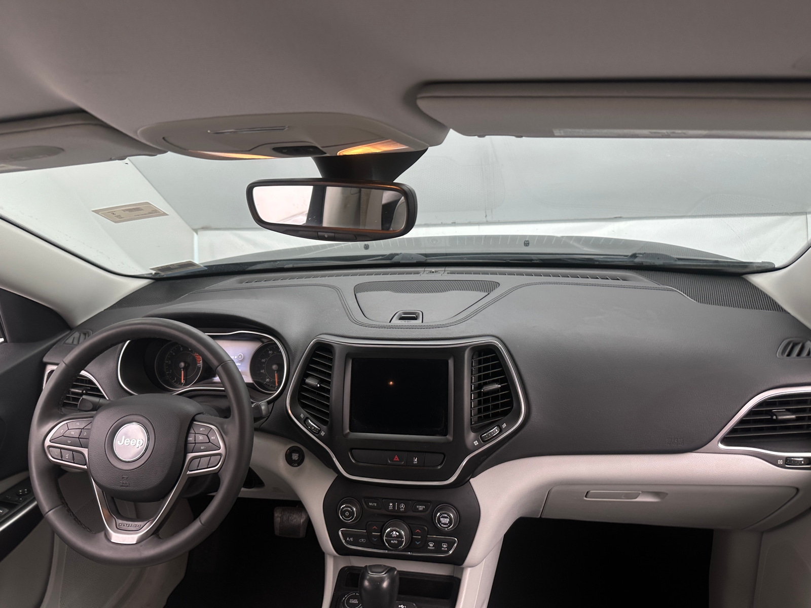 Thumbnail: 2022 Jeep Cherokee - 2