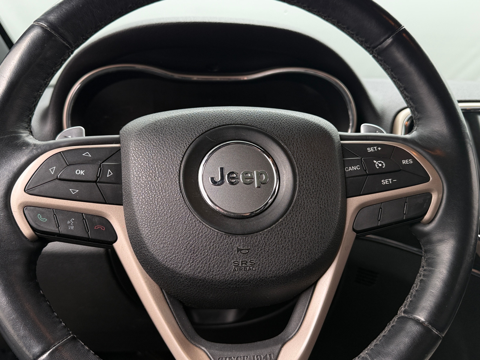 Thumbnail: 2015 Jeep Grand Cherokee - 4