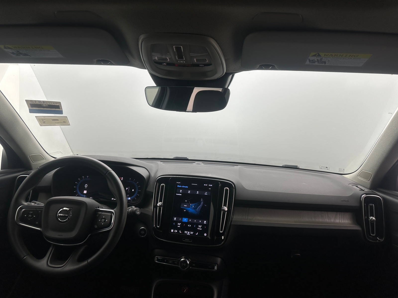 Thumbnail: 2023 Volvo XC40 - 2