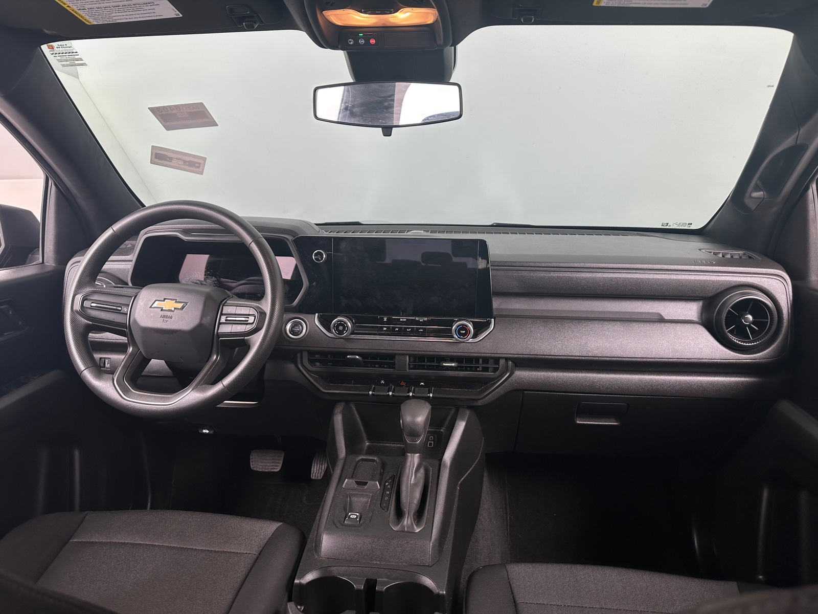 Thumbnail: 2024 Chevrolet Colorado - 3