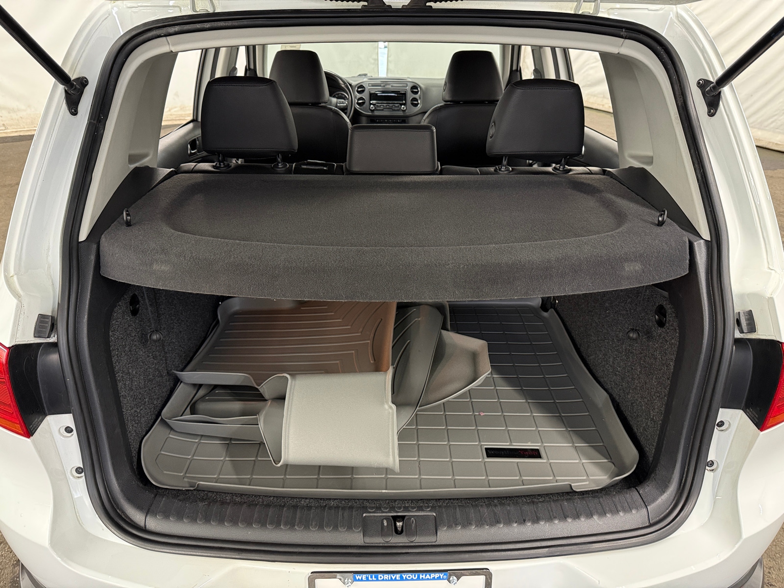 Thumbnail: 2014 Volkswagen Tiguan - 7