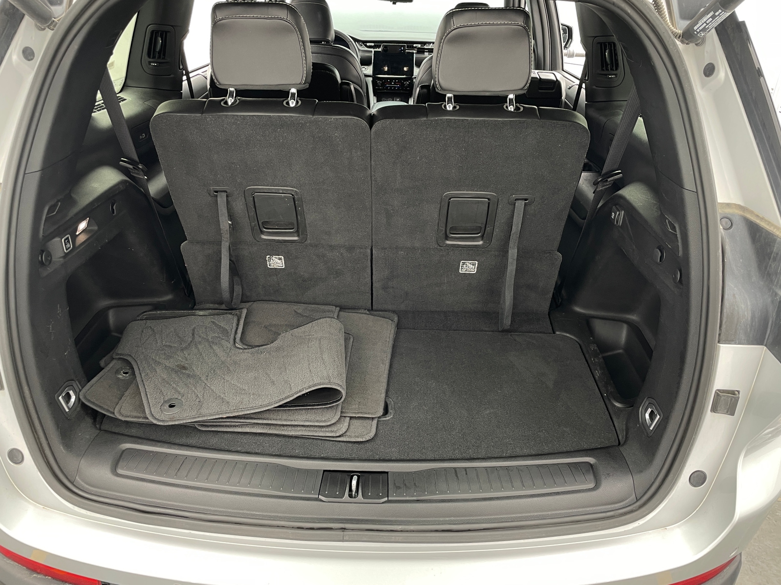 Thumbnail: 2024 Jeep Grand Cherokee L - 6