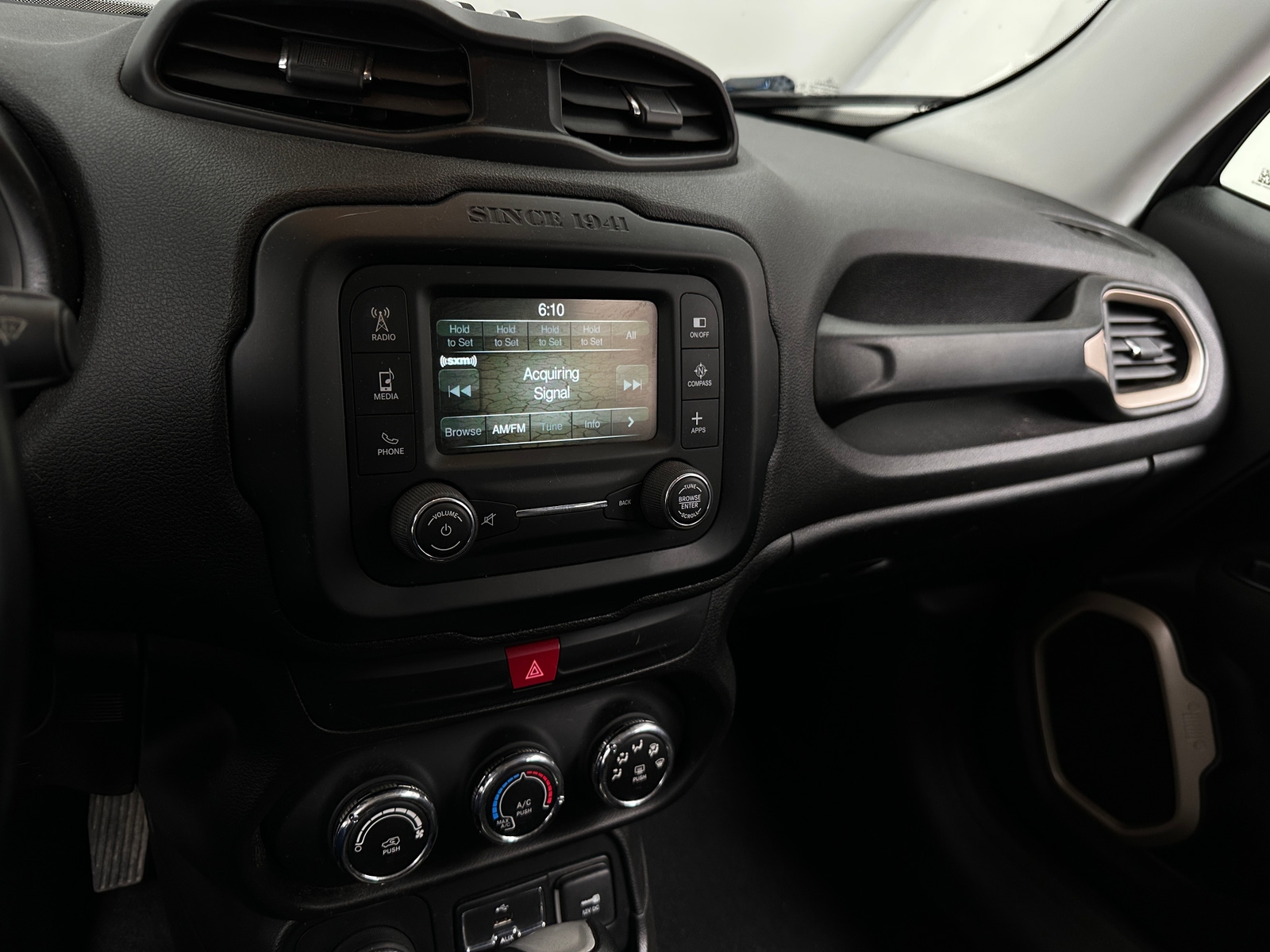 Thumbnail: 2017 Jeep Renegade - 4