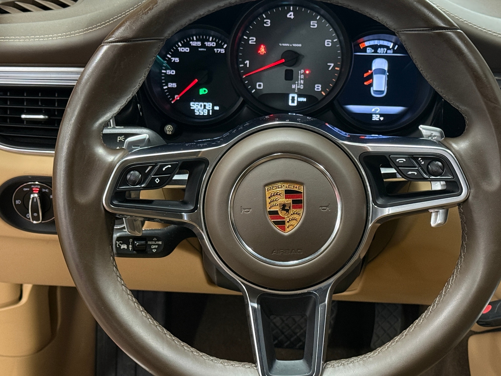 Thumbnail: 2018 Porsche Macan - 4