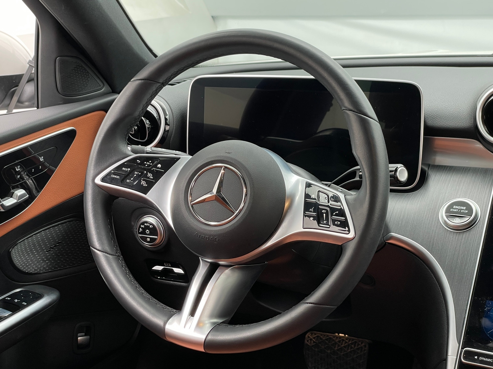 Thumbnail: 2025 Mercedes-Benz C-Class - 4