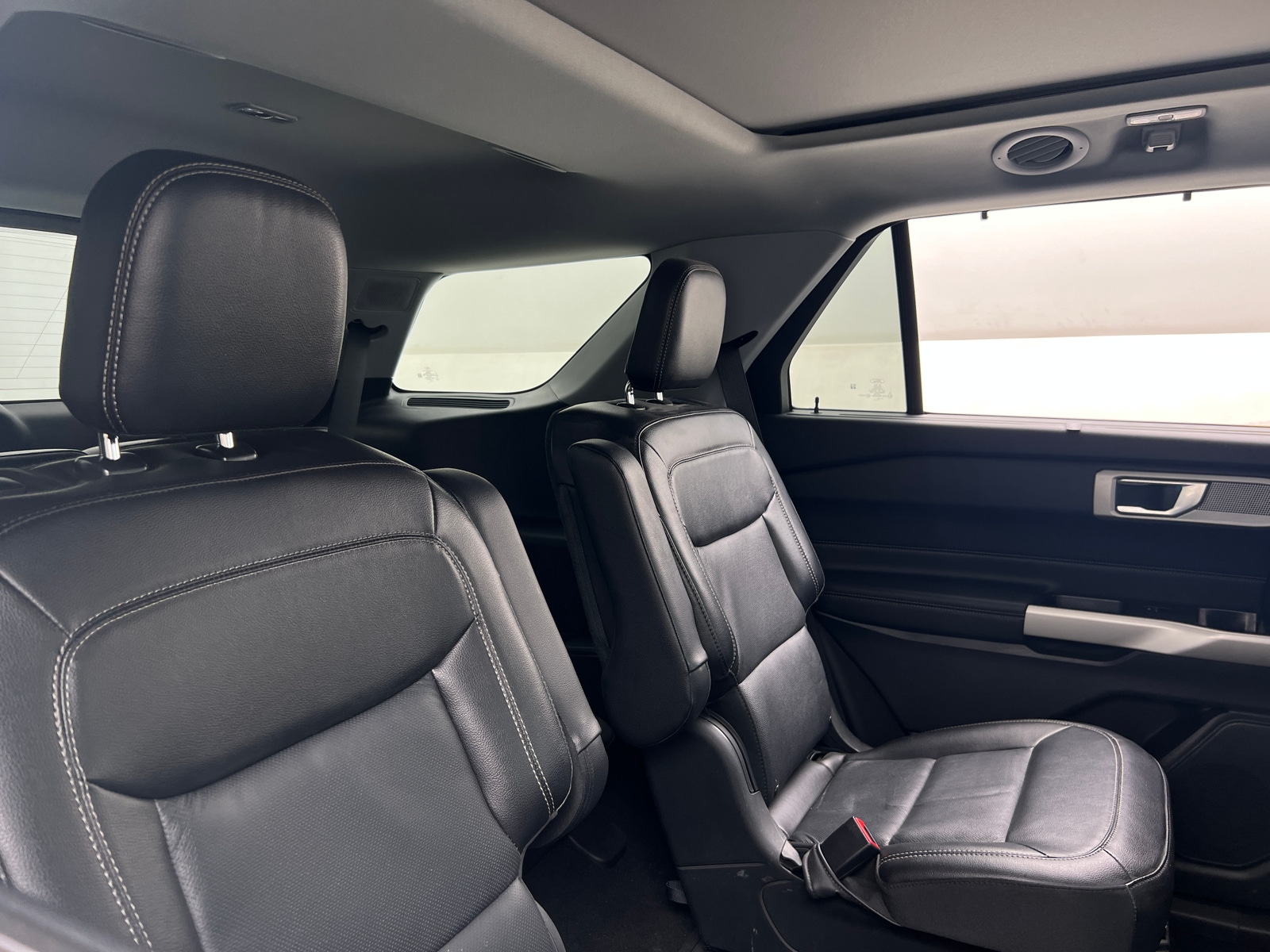 Thumbnail: 2021 Ford Explorer - 5