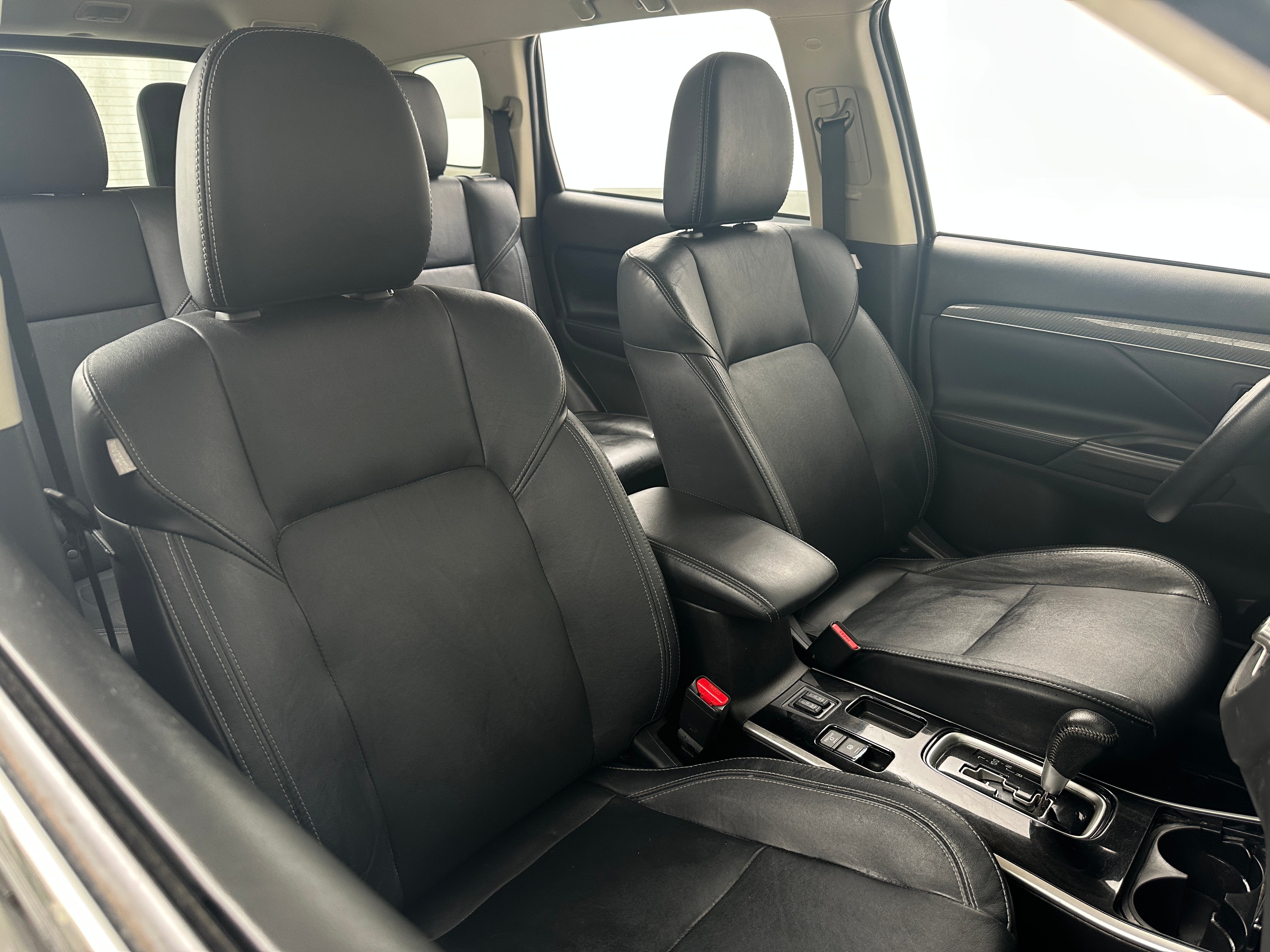 2020 Mitsubishi Outlander SEL - Photo 10