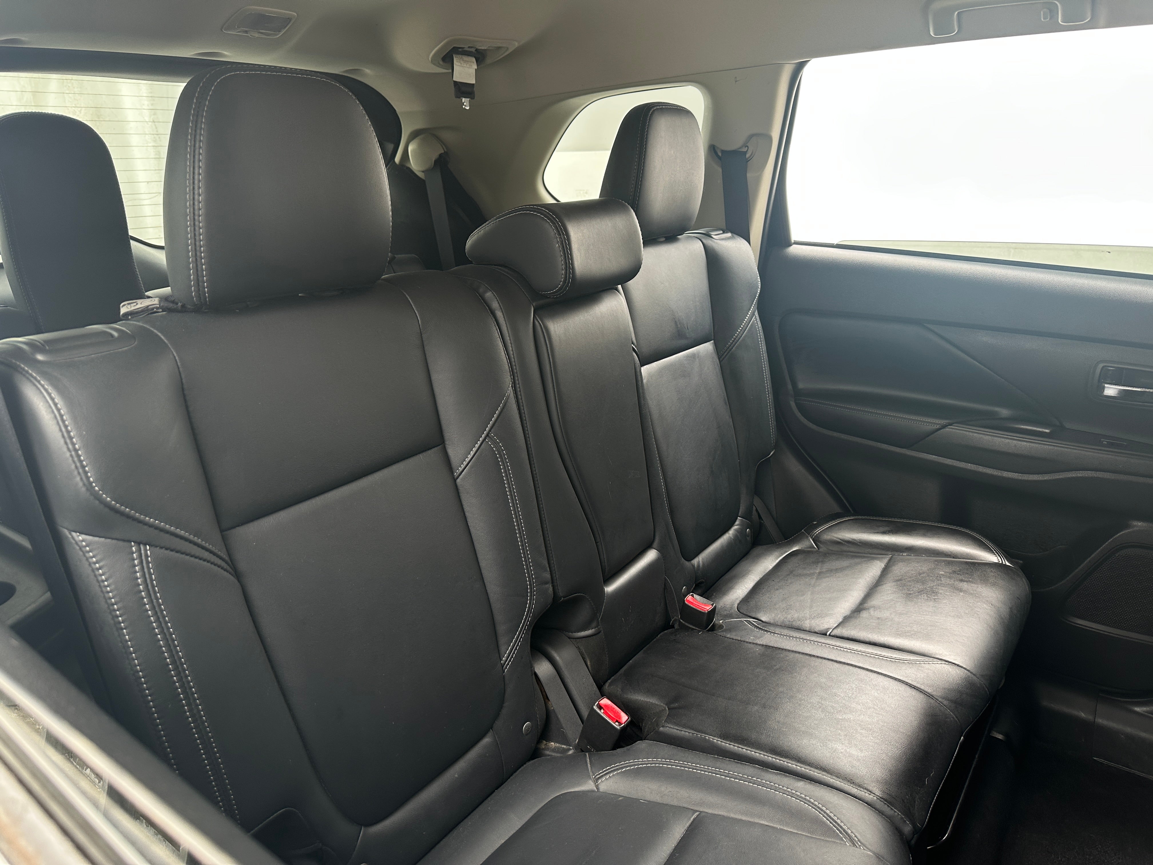 2020 Mitsubishi Outlander SEL - Photo 4