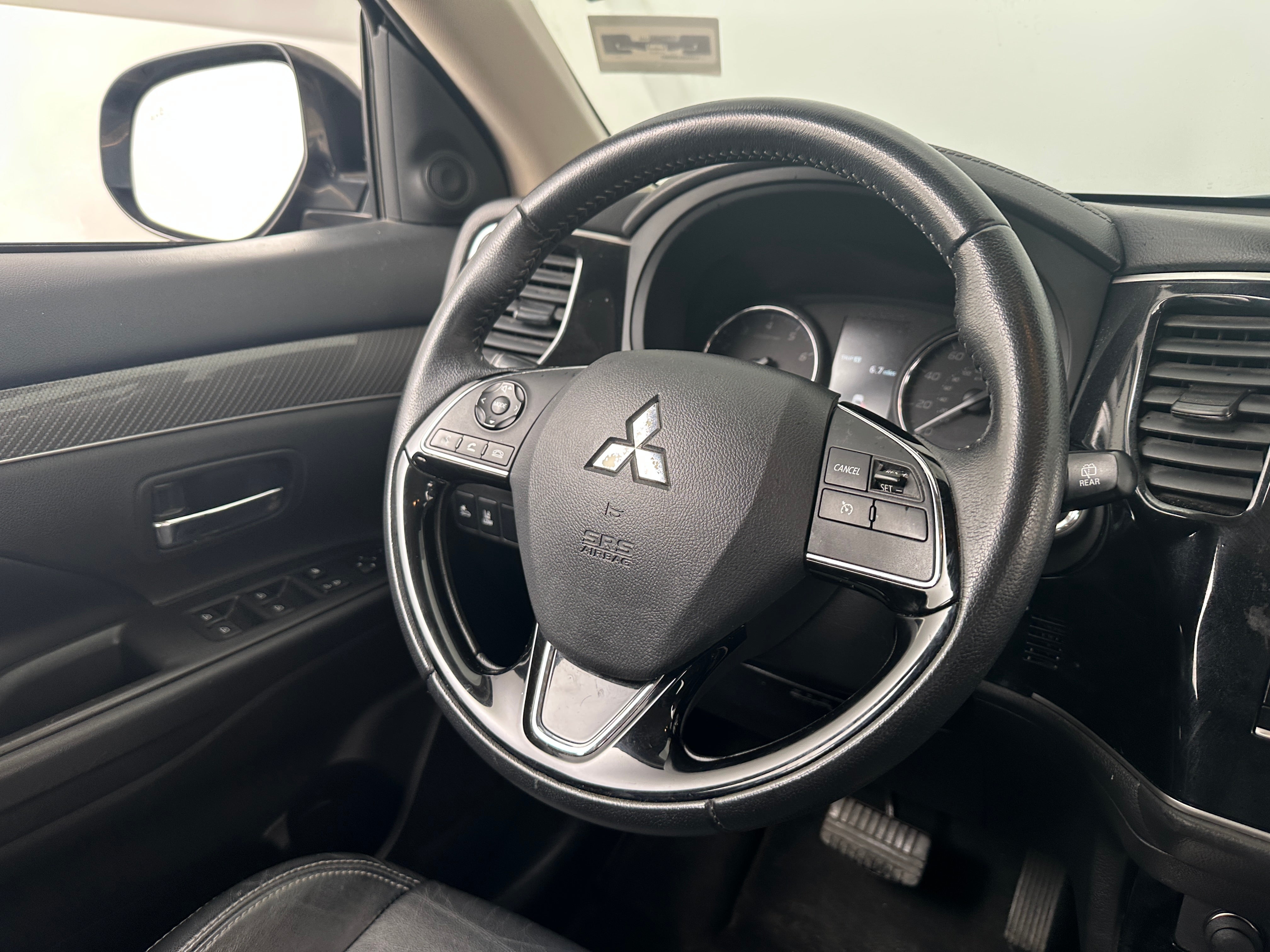 2020 Mitsubishi Outlander SEL - Photo 7