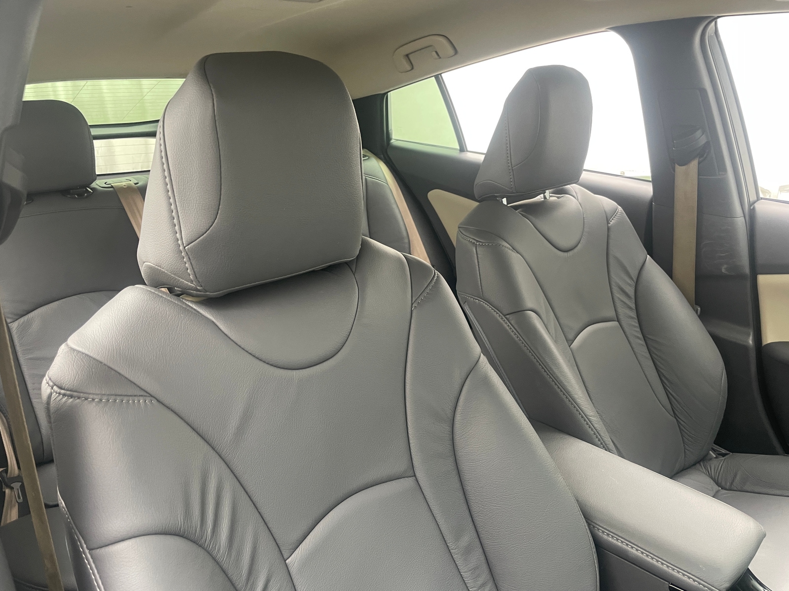 Thumbnail: 2016 Toyota Prius - 2