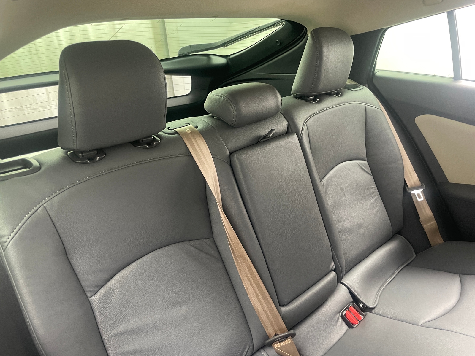 Thumbnail: 2016 Toyota Prius - 6