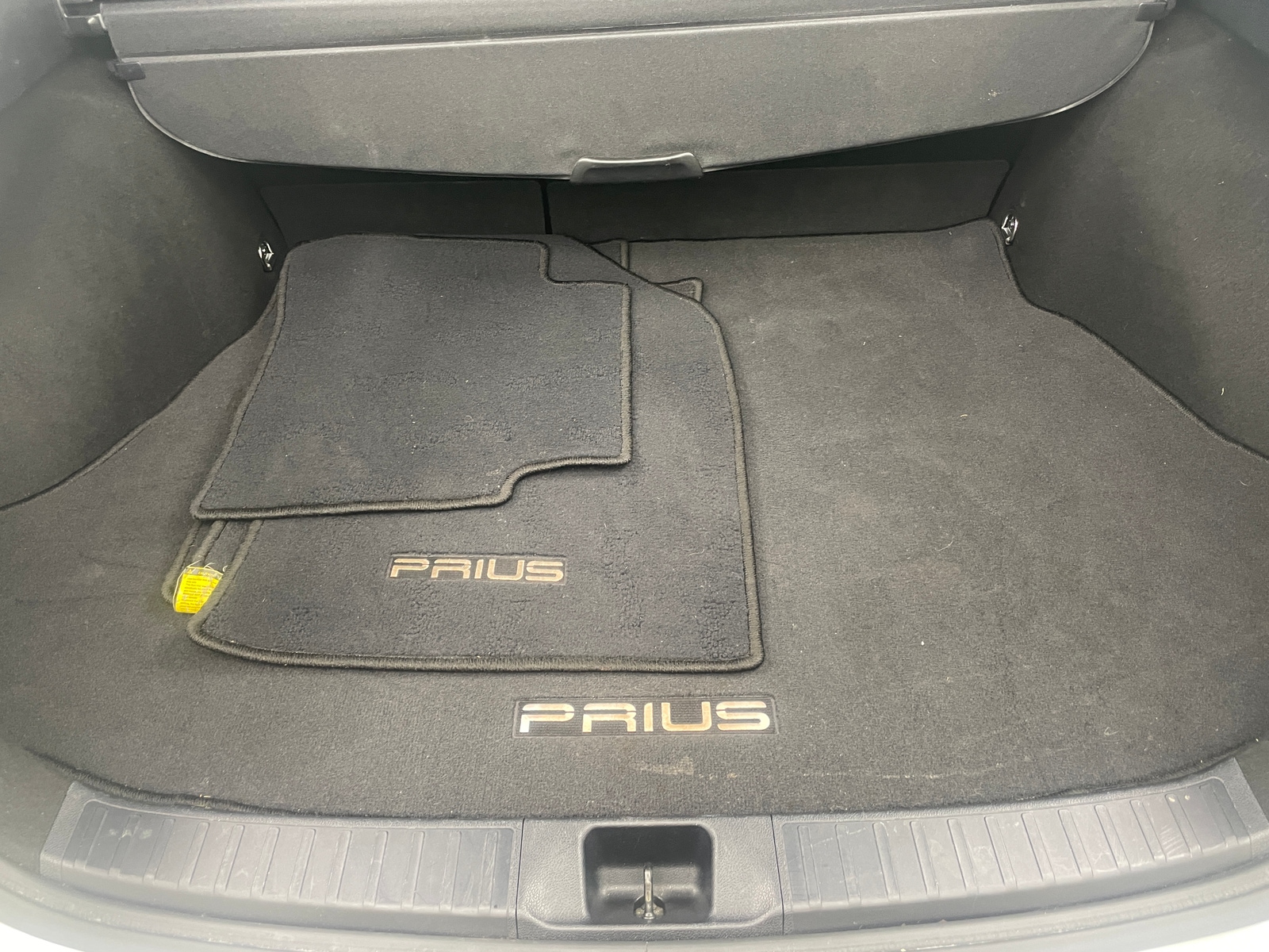 Thumbnail: 2016 Toyota Prius - 7