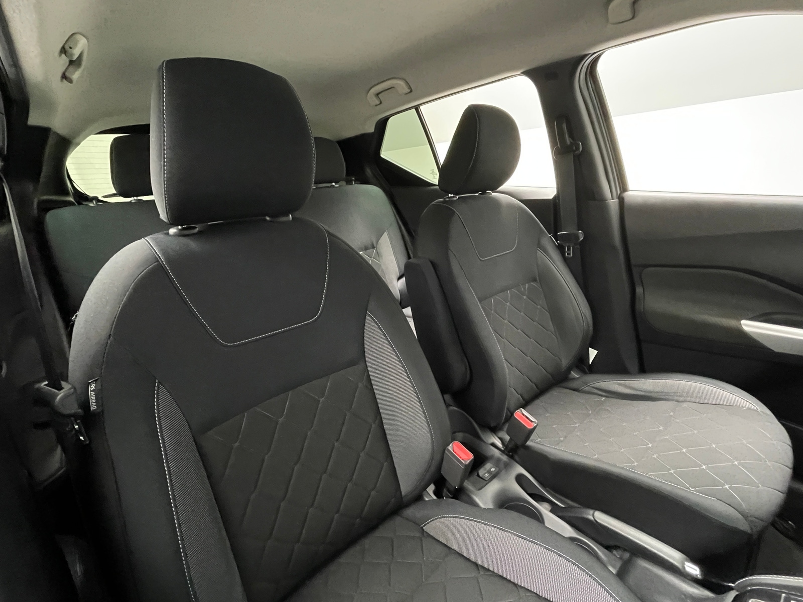 Thumbnail: 2018 Nissan Kicks - 2