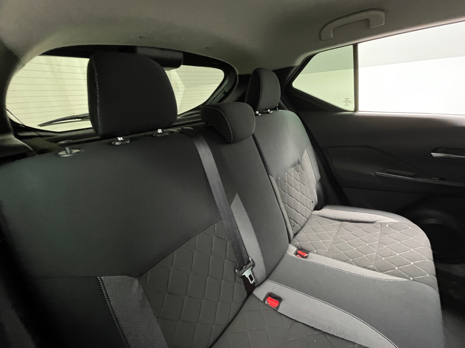 Thumbnail: 2018 Nissan Kicks - 6