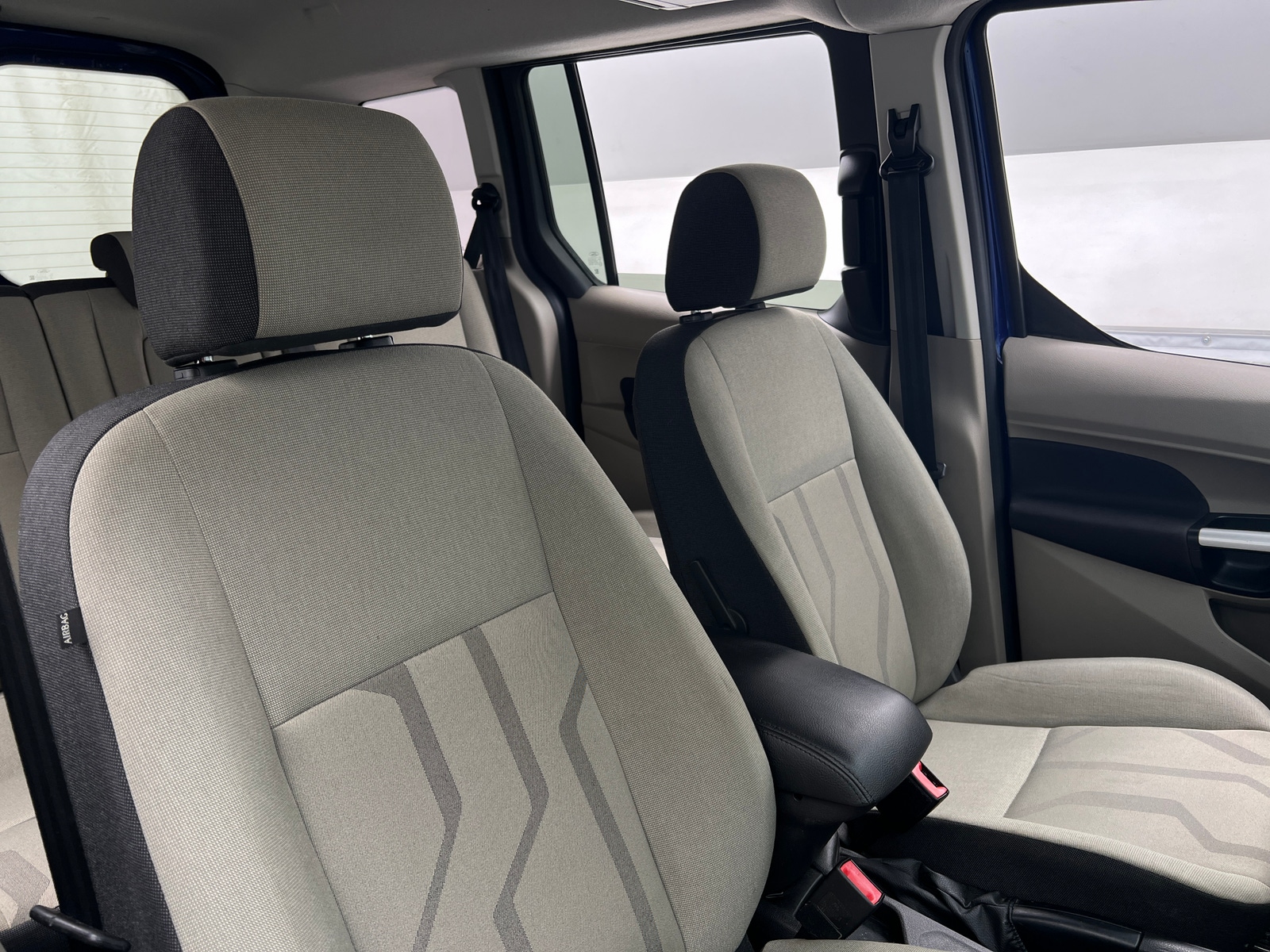 Thumbnail: 2018 Ford Transit Series - 2