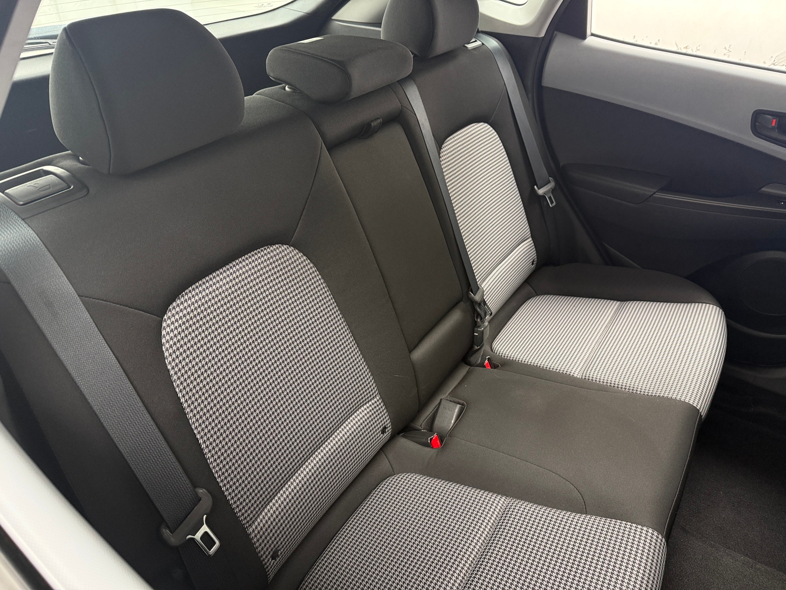 Thumbnail: 2021 Hyundai Kona - 6