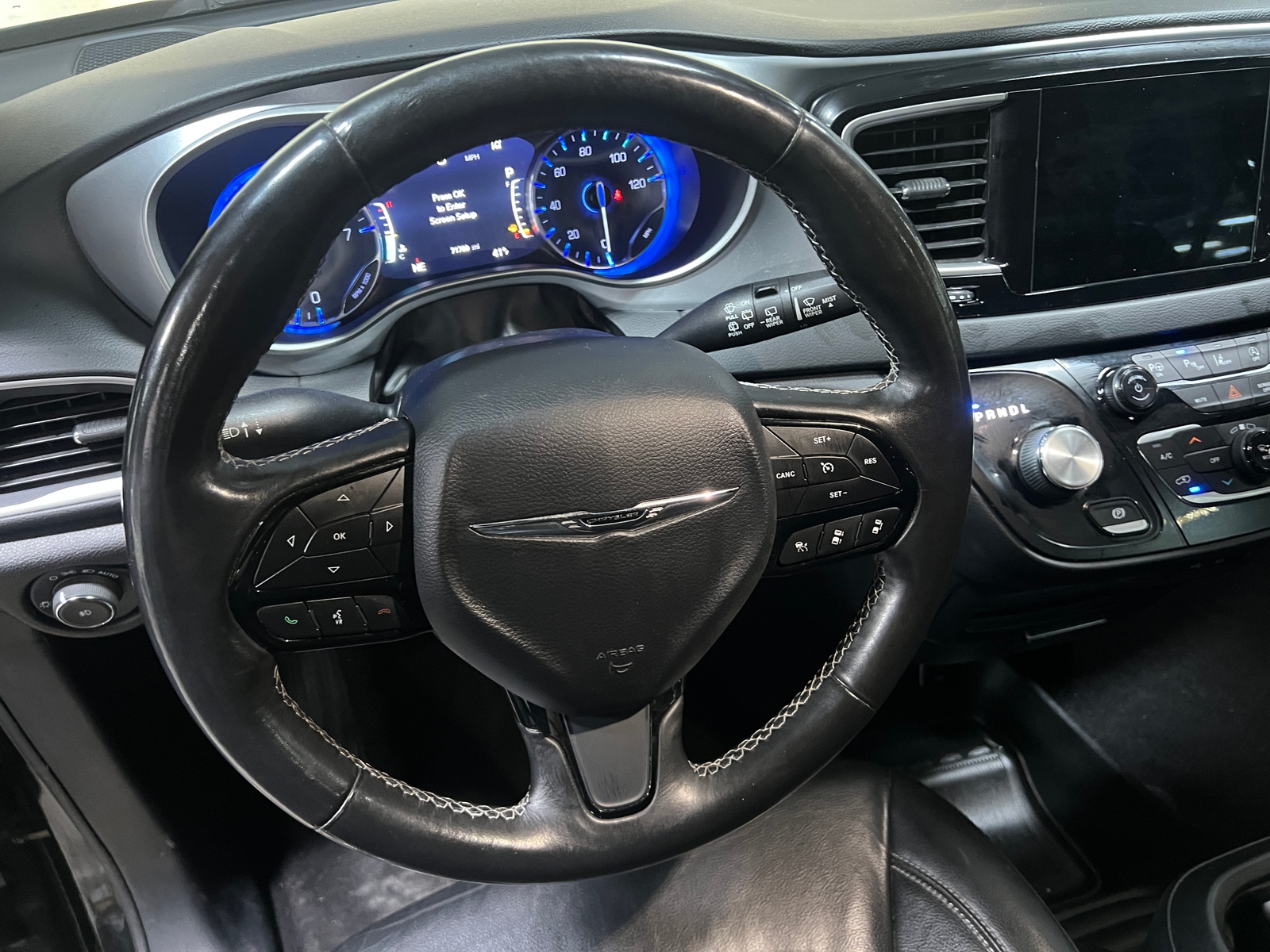 Thumbnail: 2020 Chrysler Pacifica - 4