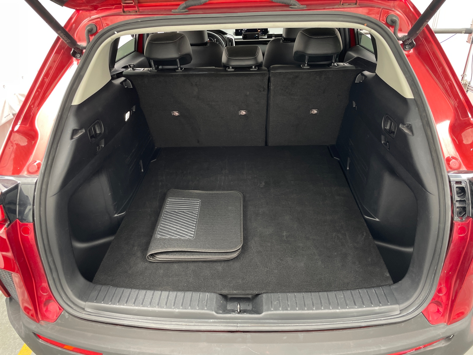 Thumbnail: 2025 Mazda CX-50 - 6