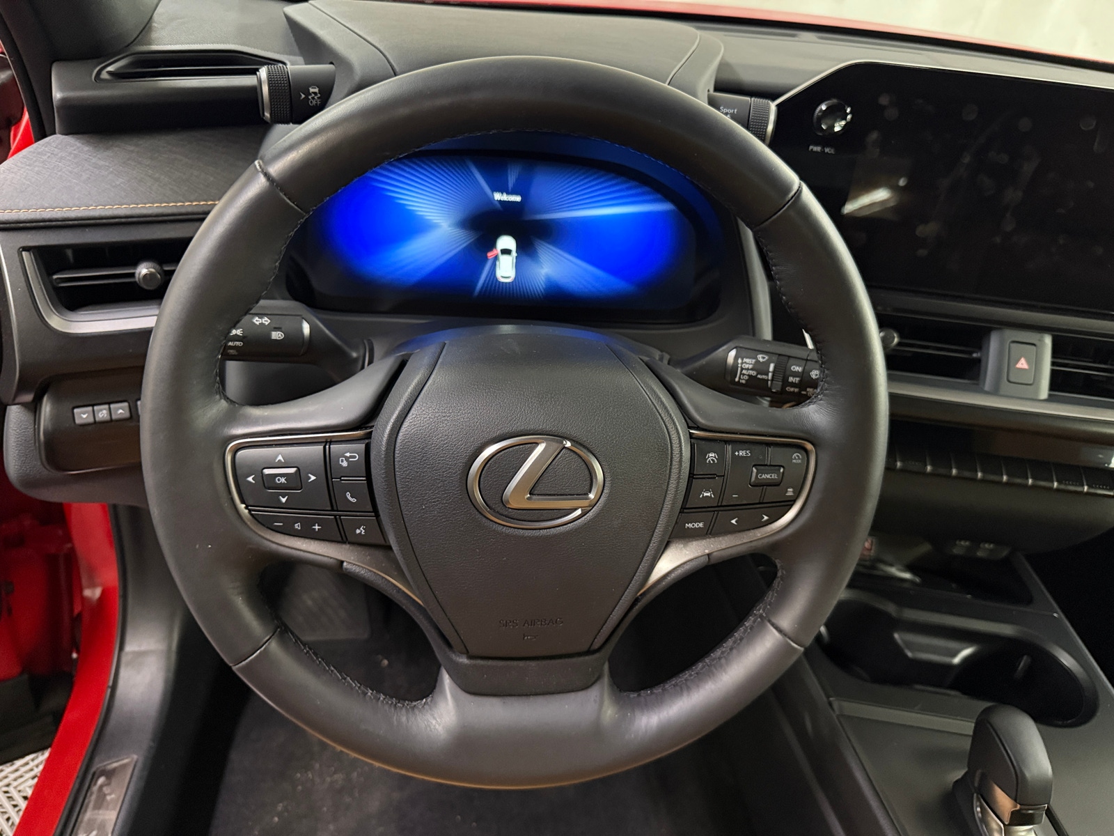 Thumbnail: 2025 Lexus UX - 4