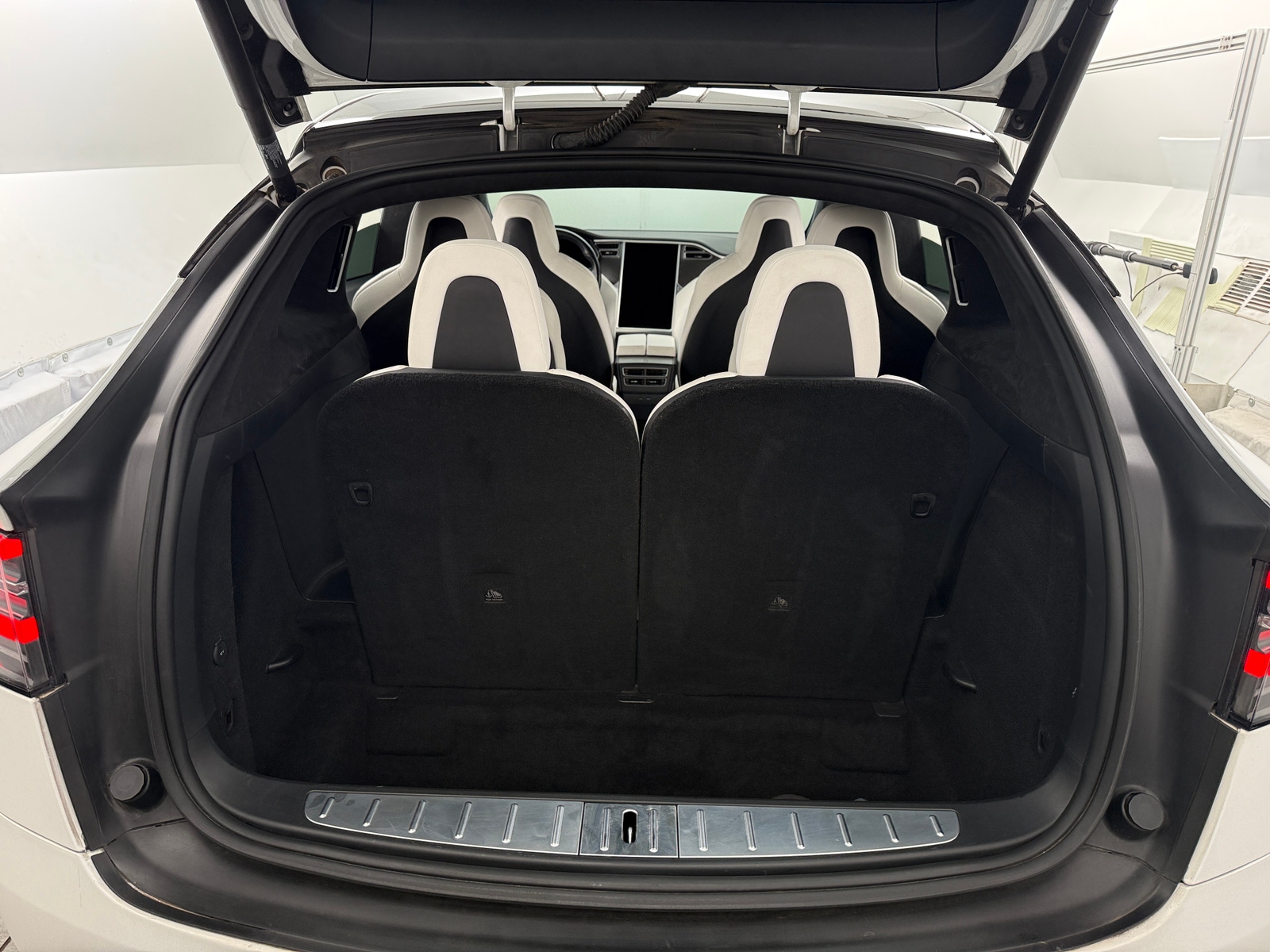 Thumbnail: 2017 Tesla Model X - 6