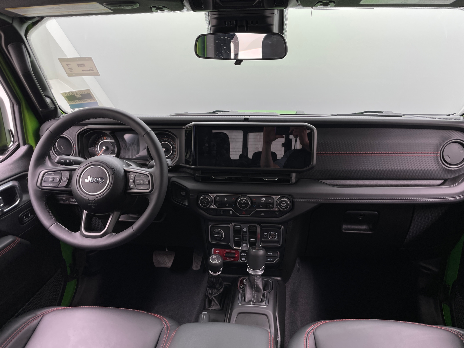 Thumbnail: 2025 Jeep Gladiator - 2