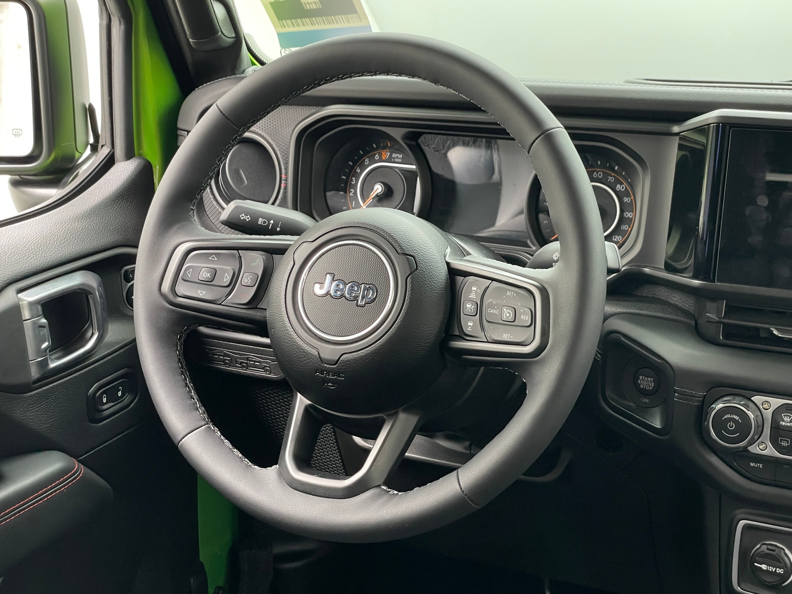 Thumbnail: 2025 Jeep Gladiator - 4