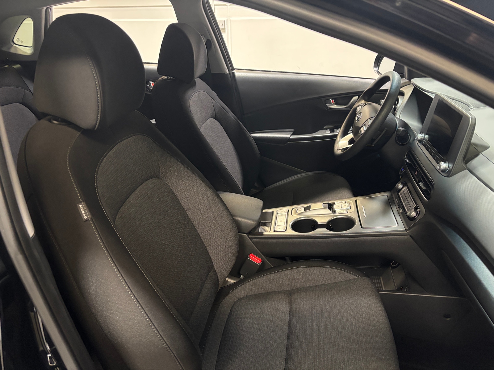 Thumbnail: 2023 Hyundai Kona - 2