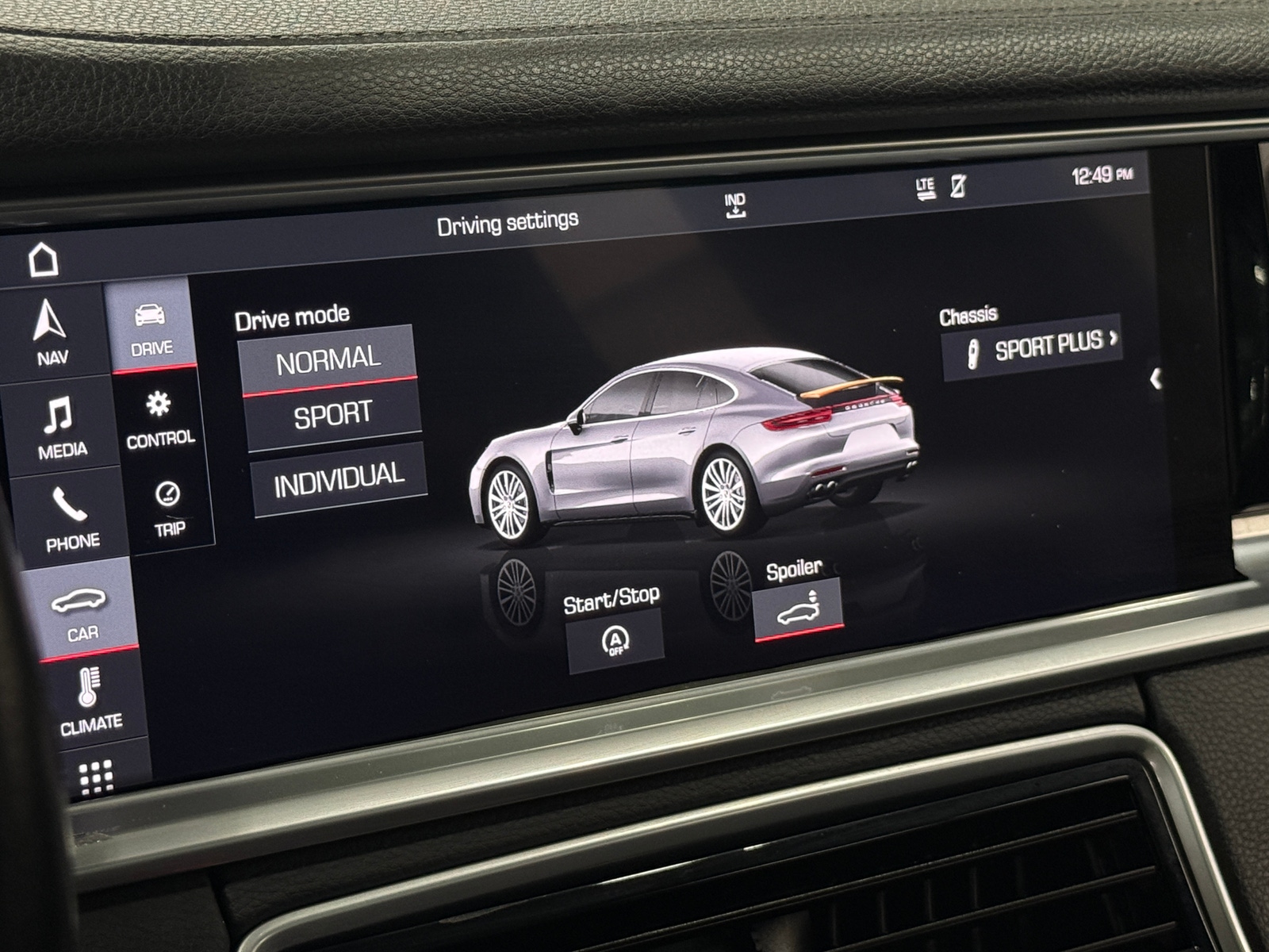 Thumbnail: 2018 Porsche Panamera - 3